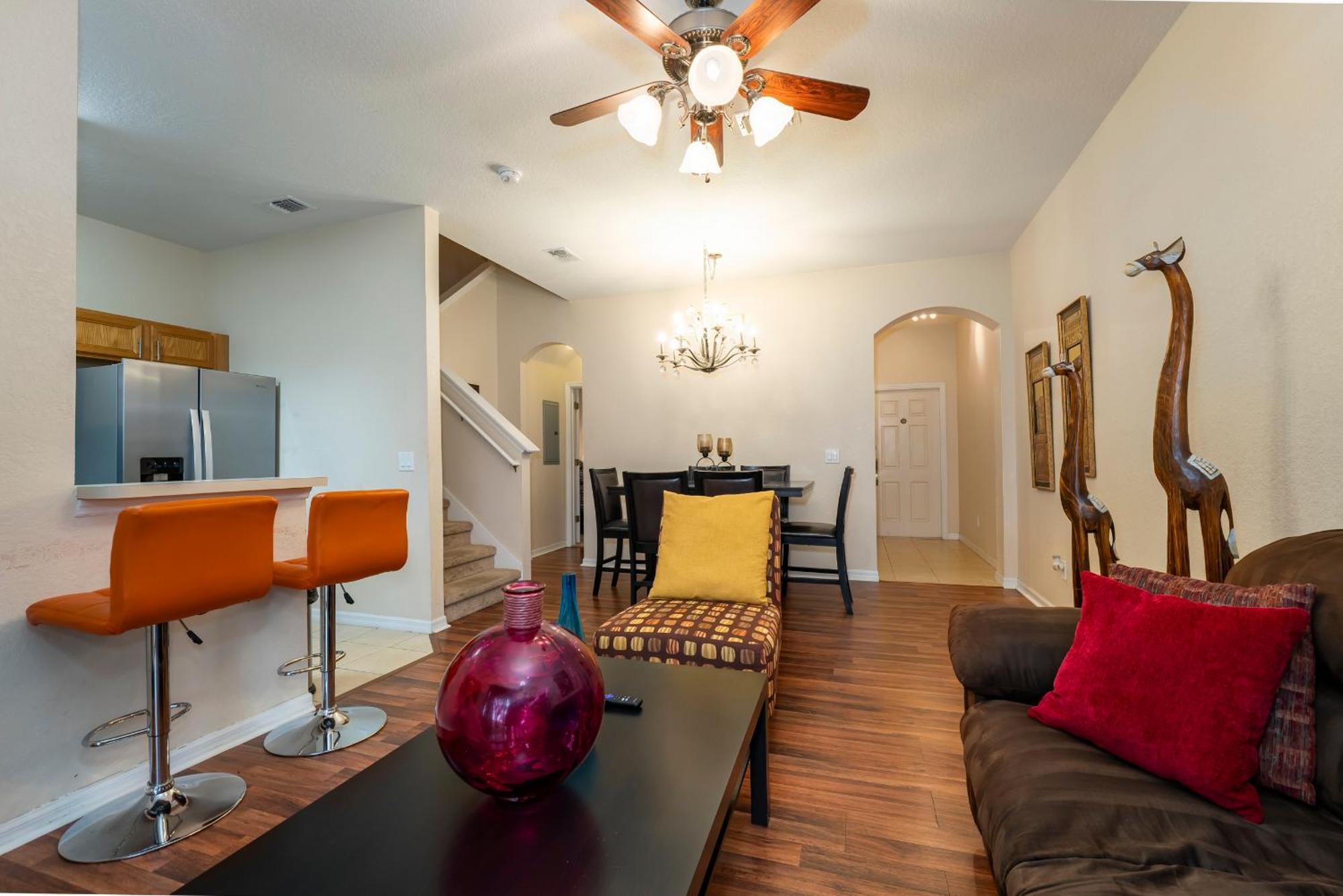 Spacious And Upgraded Regal Palms Townhome 4br,3ba * Davenport