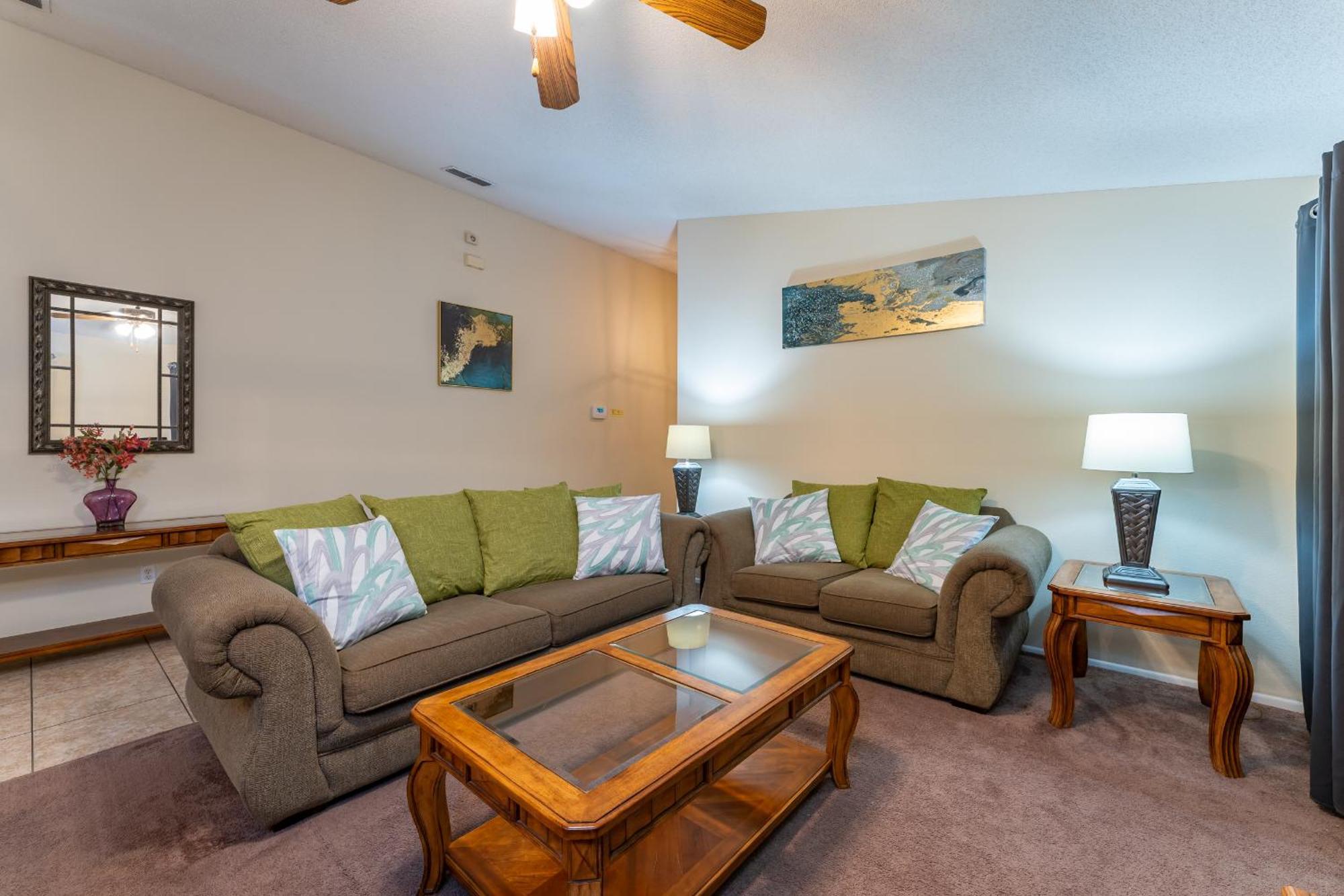 Budget Friendly! View With A Private Pool Nearby To Davenport