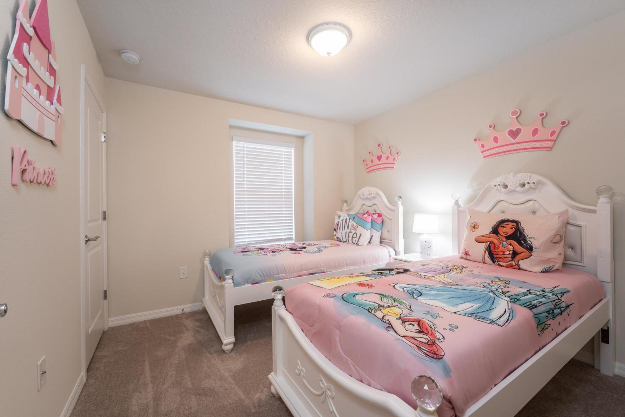 Modern Townhome With Amenities * Davenport