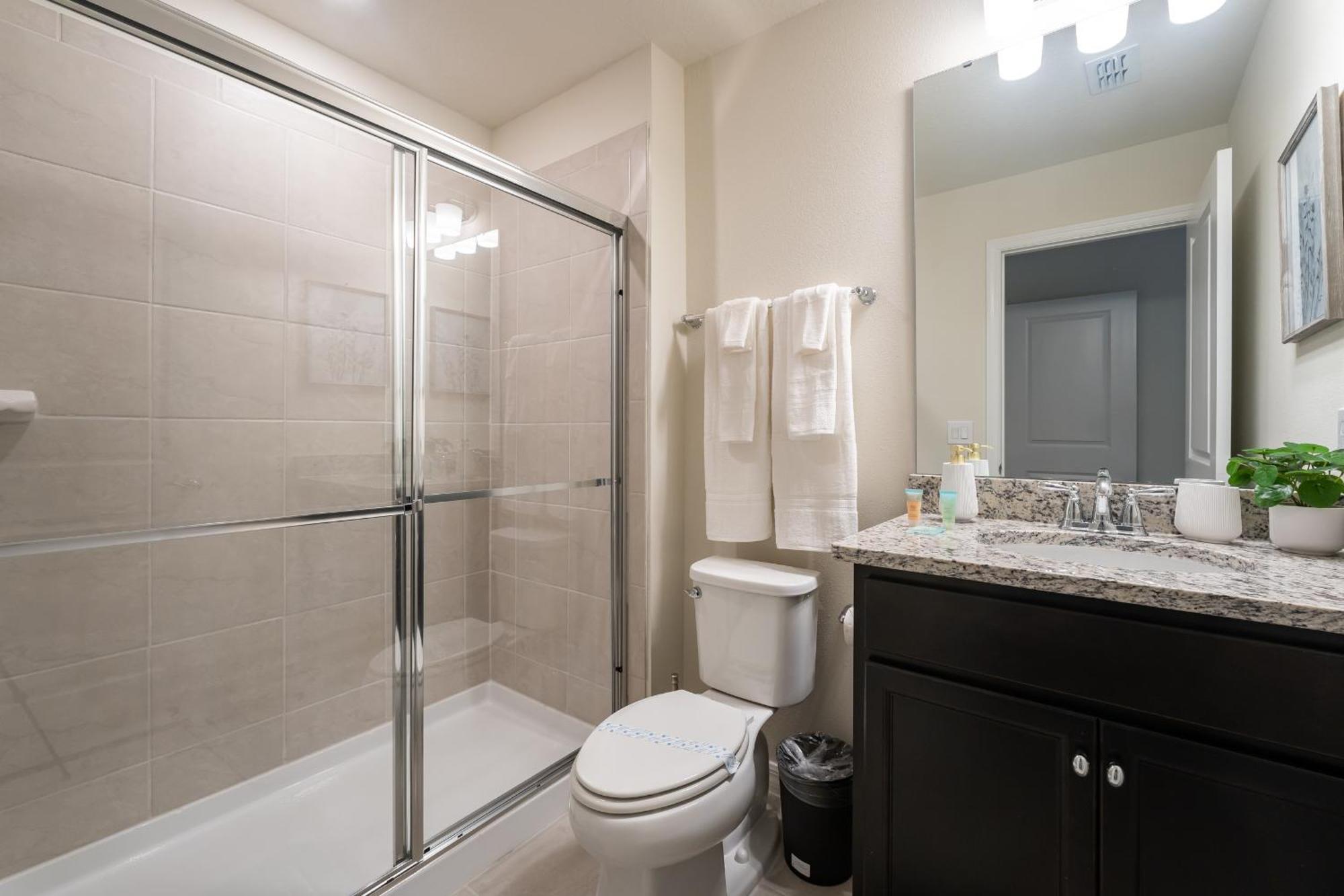 Modern Townhome With Amenities Holiday home *
