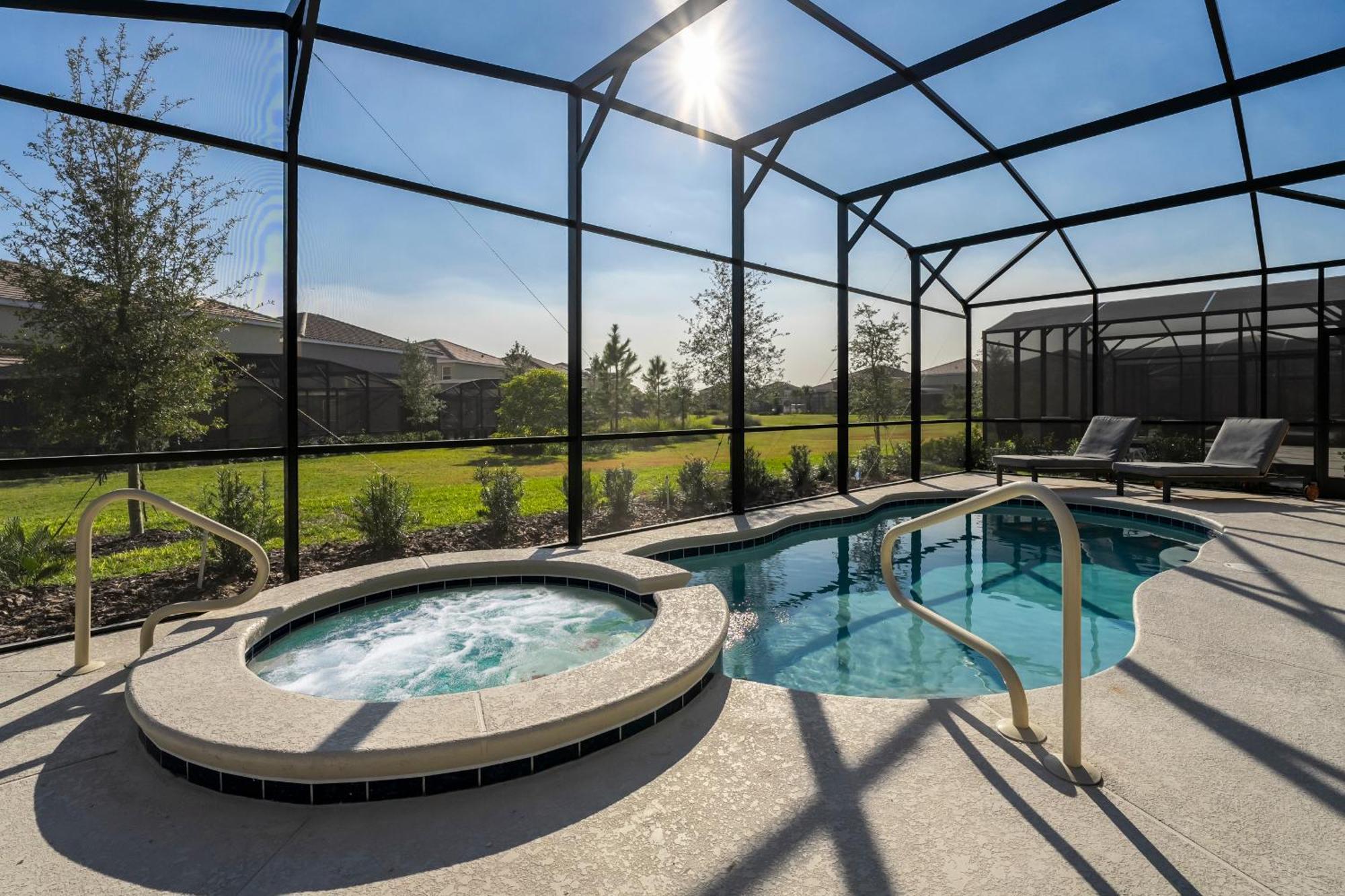Amenities, Outdoor Kitchen, Themed, Game And Movie Holiday home Davenport
