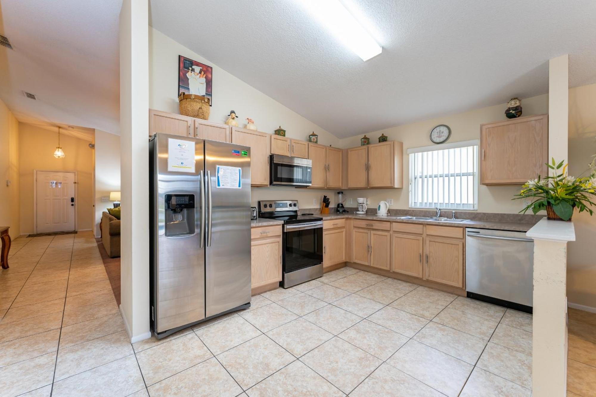 Budget Friendly! View With A Private Pool Nearby To Holiday home