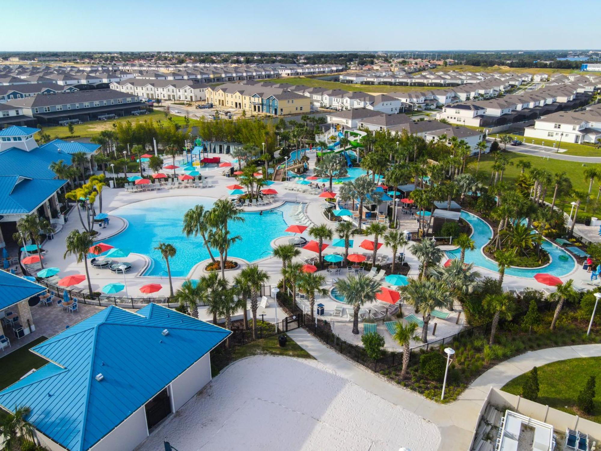 Holiday home Modern Townhome With Amenities *