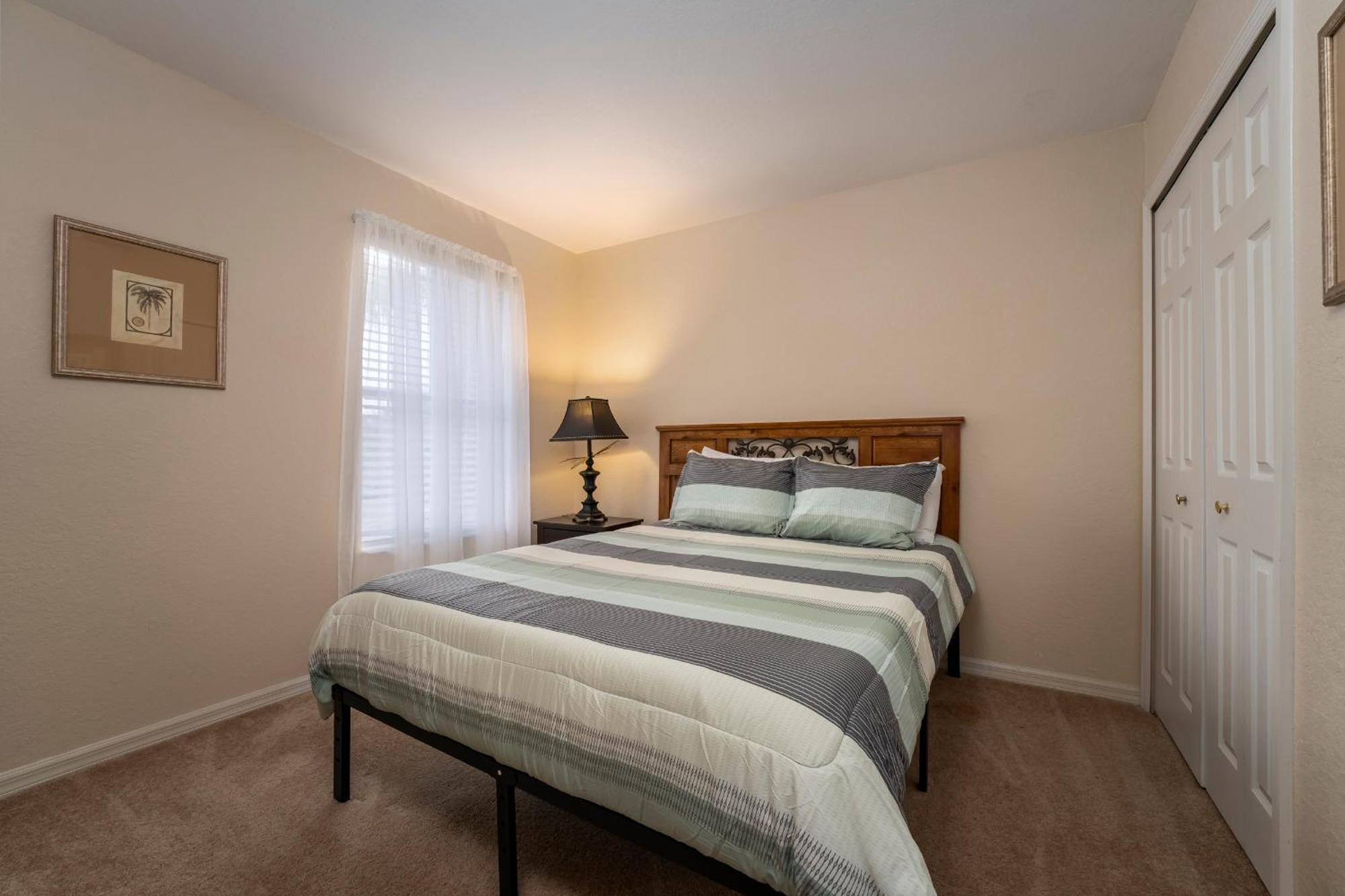 Holiday home Spacious And Upgraded Regal Palms Townhome 4br,3ba Davenport