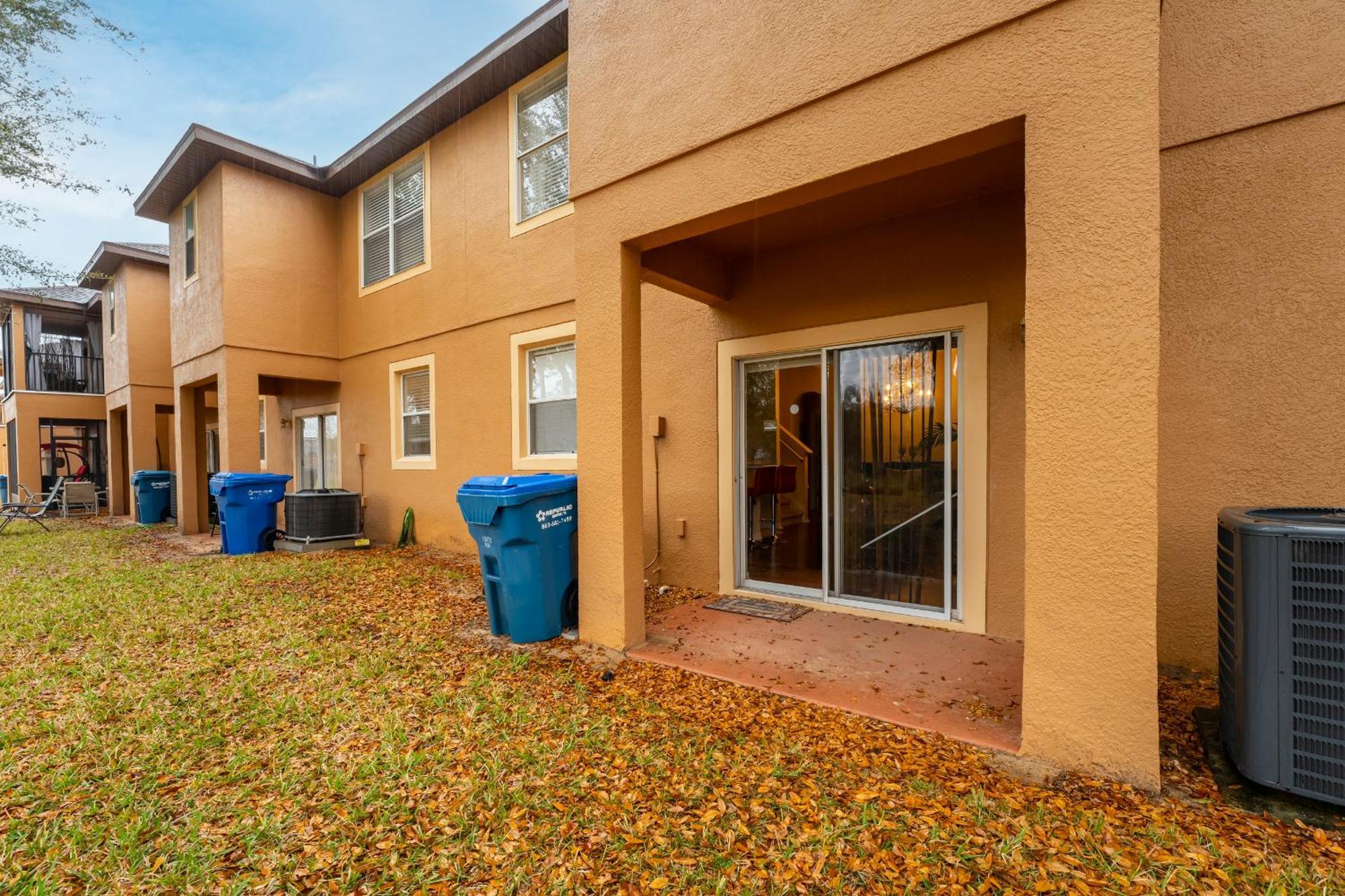 Spacious And Upgraded Regal Palms Townhome 4br,3ba Holiday home