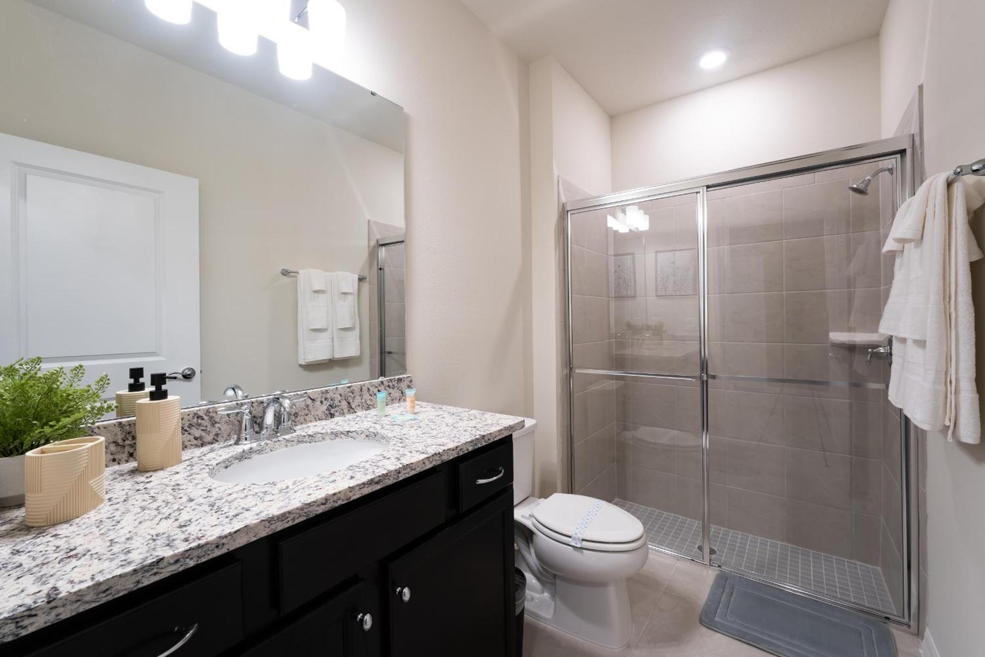 Modern Townhome With Amenities