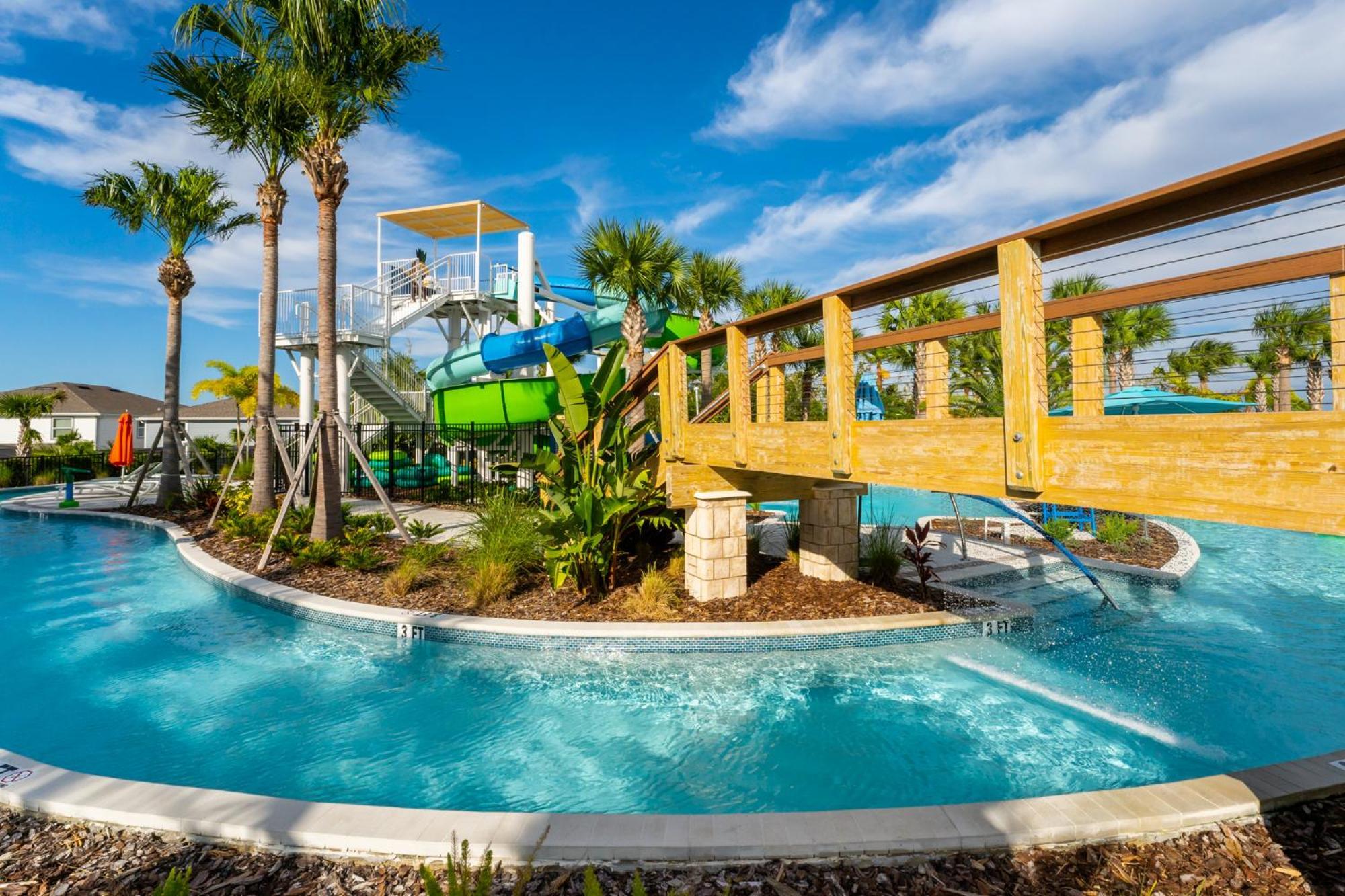 Holiday home Modern Townhome With Amenities *