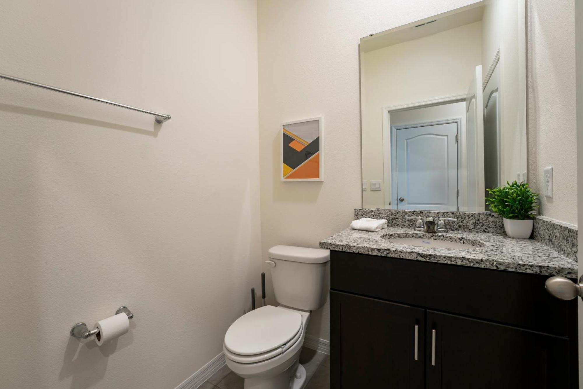 Amenities, Outdoor Kitchen, Themed, Game And Movie Davenport