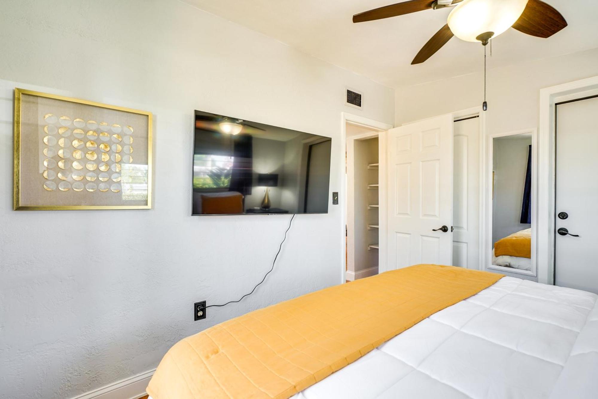 Holiday home Vacation With Heated Pool!