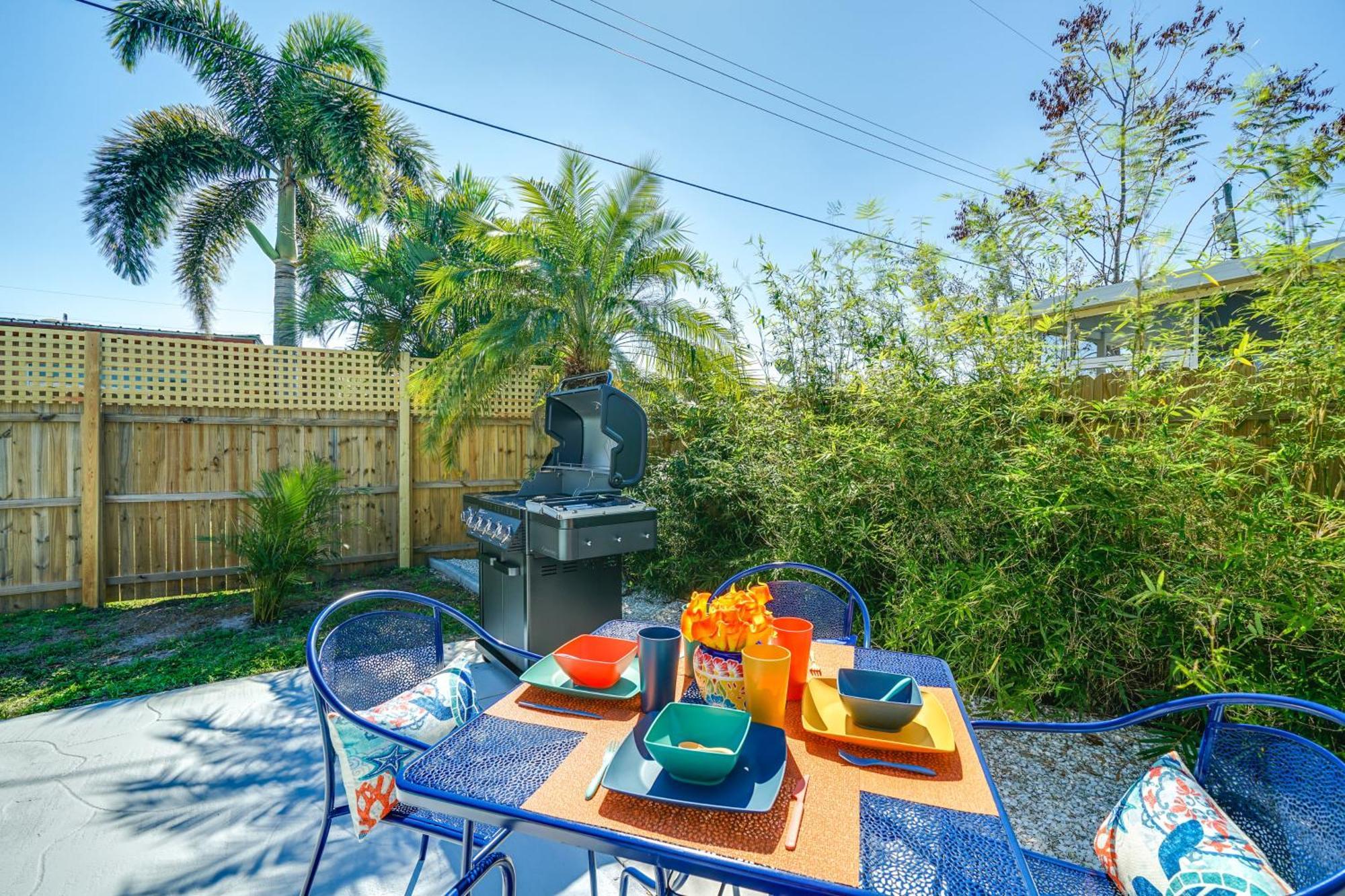 Vacation With Heated Pool! Holiday home Port Charlotte