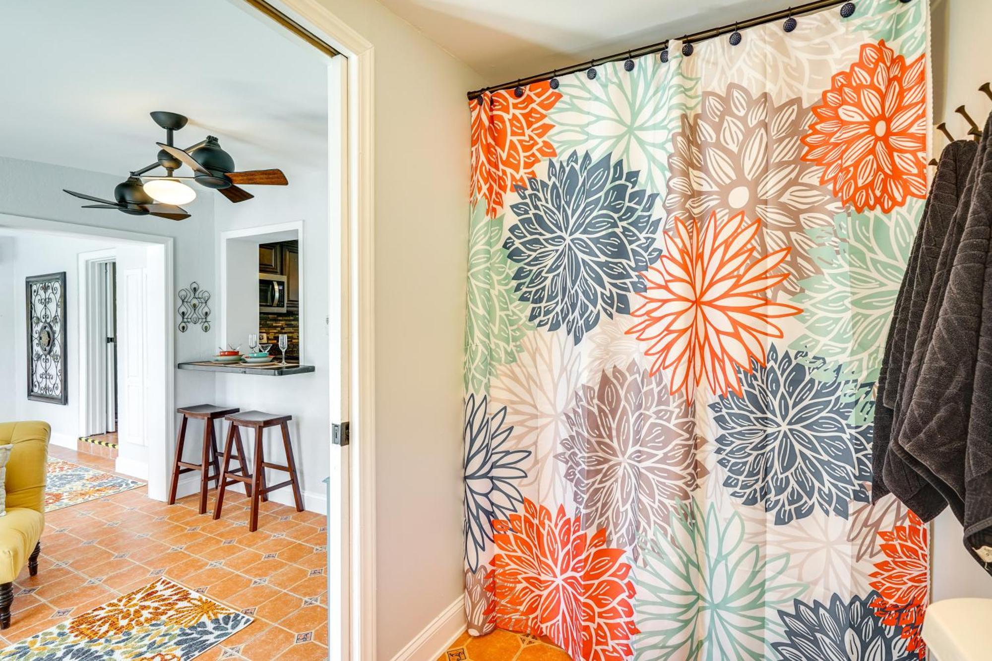 Vacation With Heated Pool! Holiday home Port Charlotte