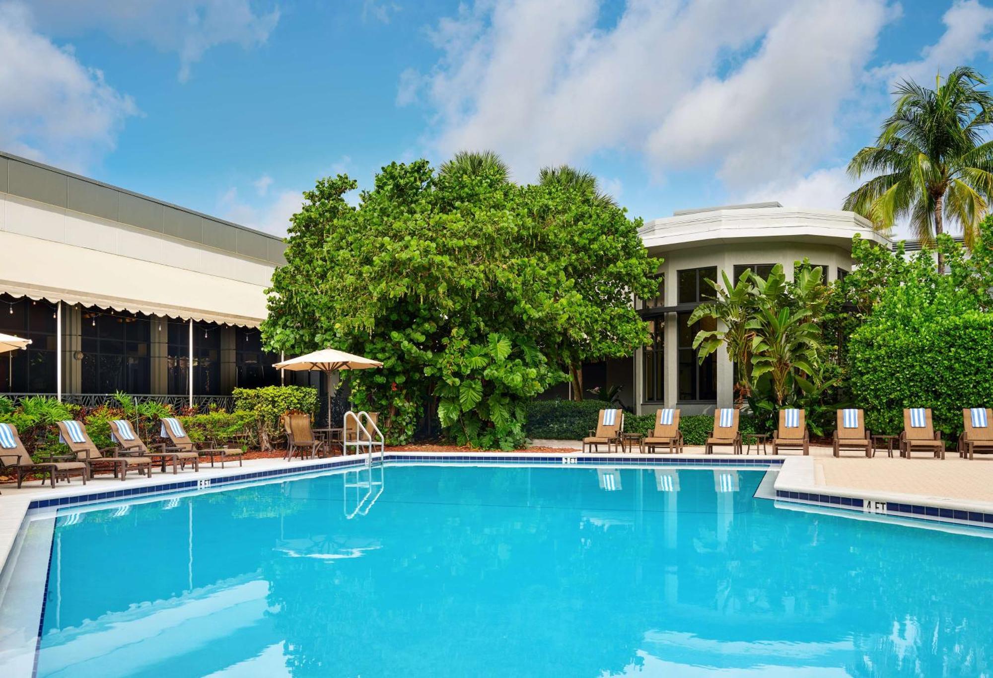 Hotel Doubletree By Hilton Palm Gardens 4*