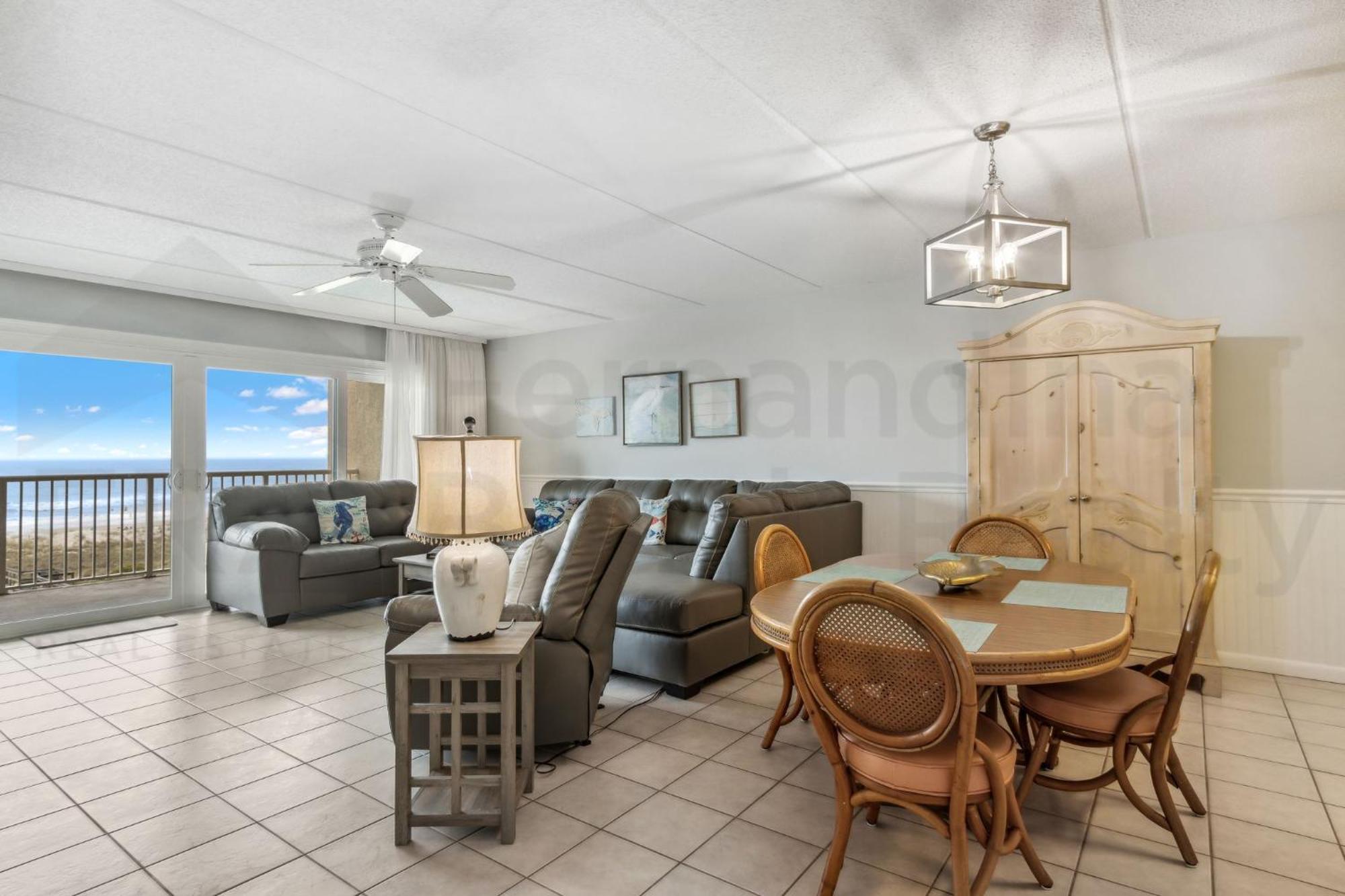 Oceanfront W Balcony * Amelia City