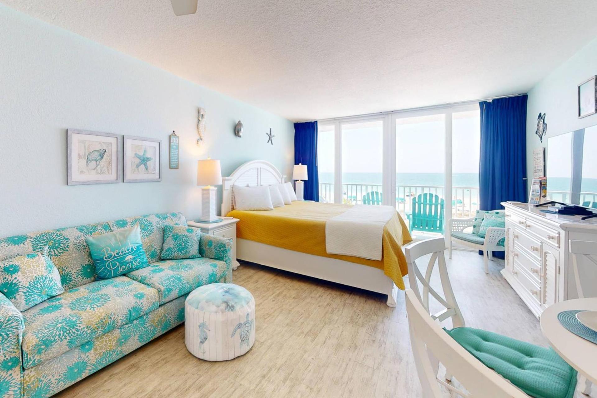 318 - Island * St. Pete Beach