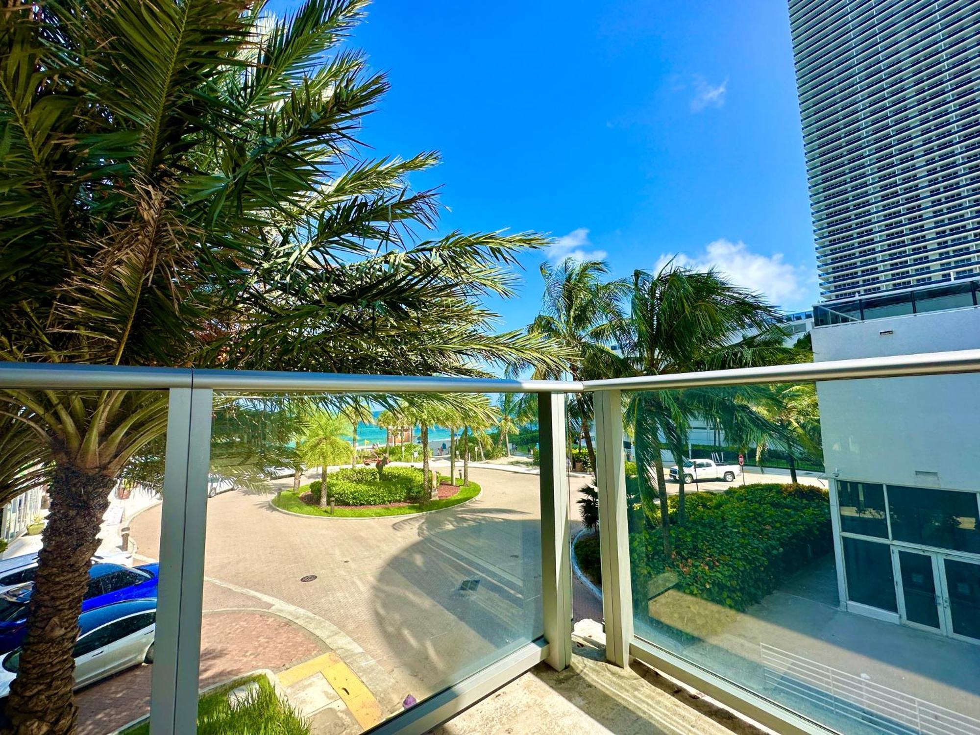 Mvr Beachfront * Hollywood