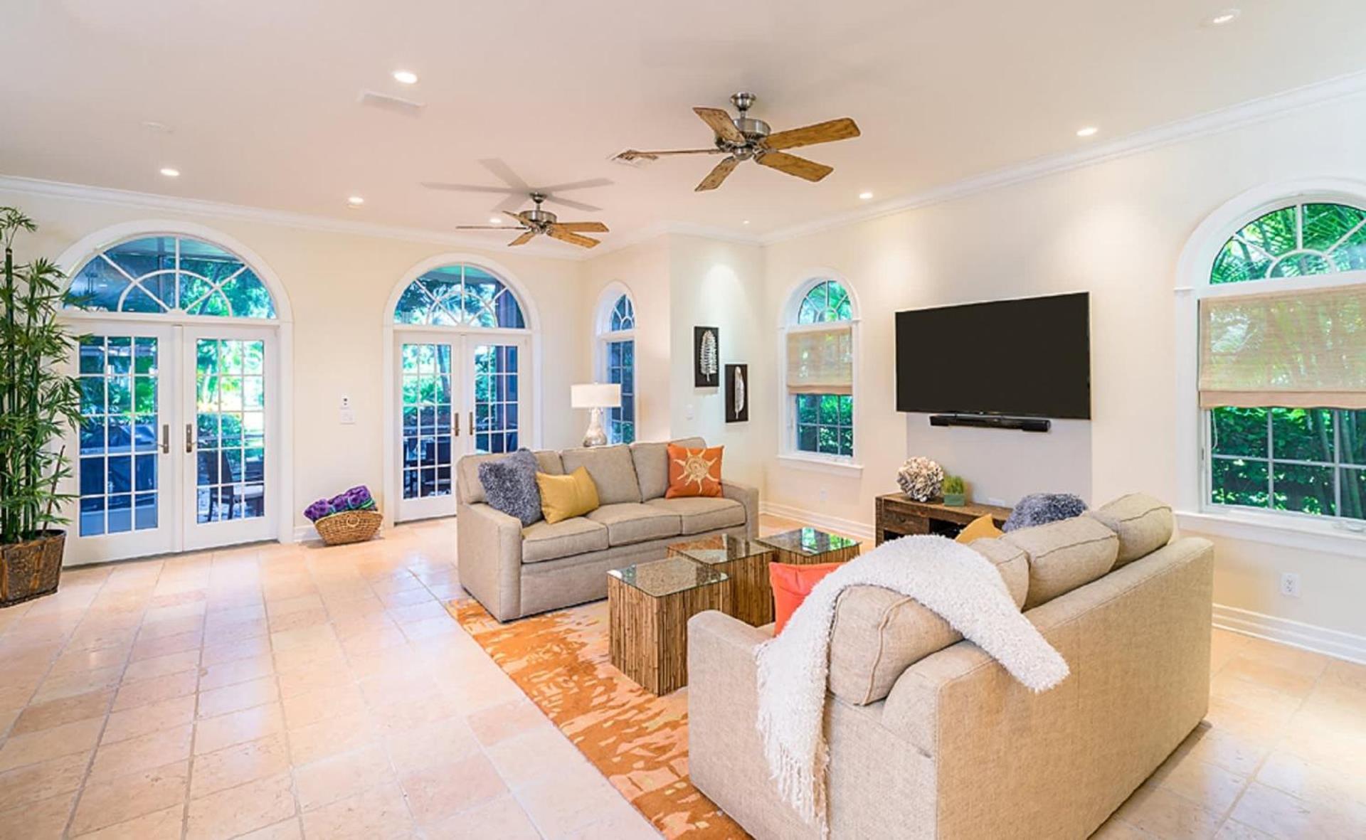 Waterfront Pink House With Private Dock & Pool Captiva Island