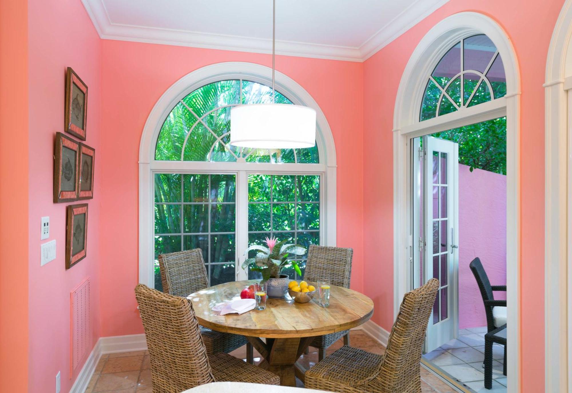 Holiday home Waterfront Pink House With Private Dock & Pool
