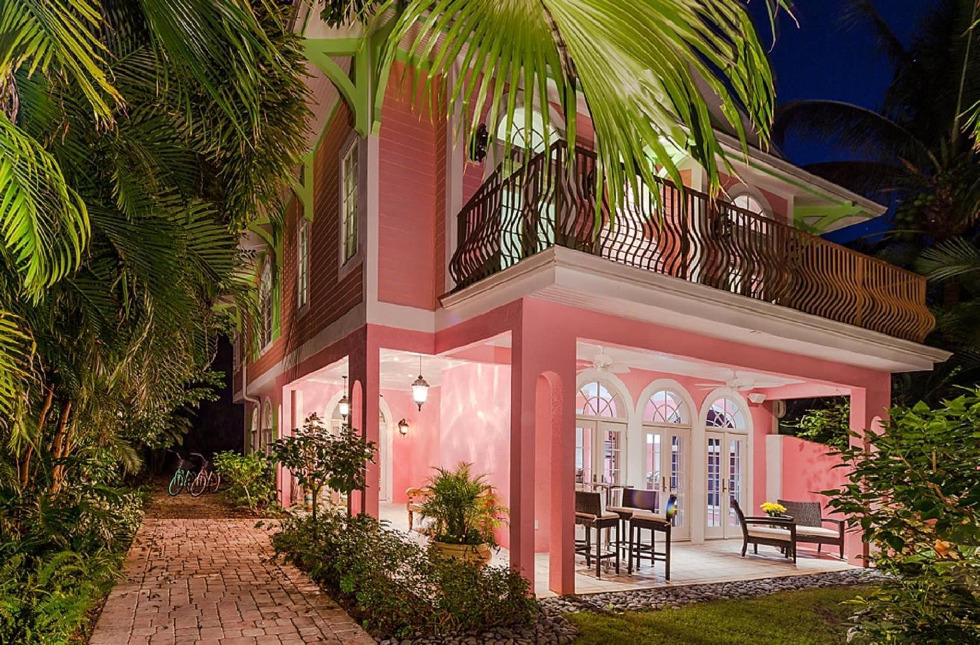 Waterfront Pink House With Private Dock & Pool * Captiva Island