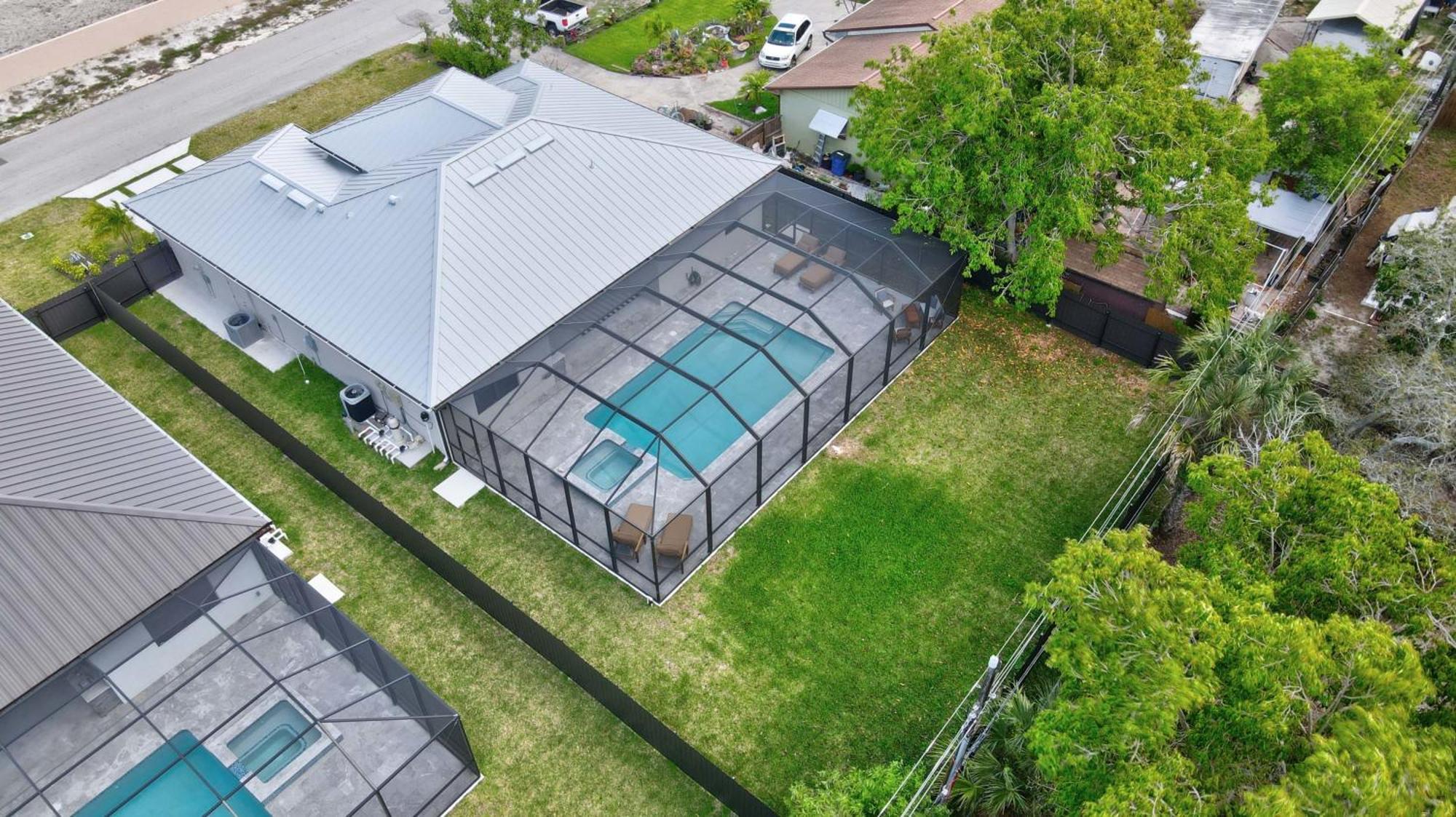 Pool And - Close To Bonita Bonita Springs