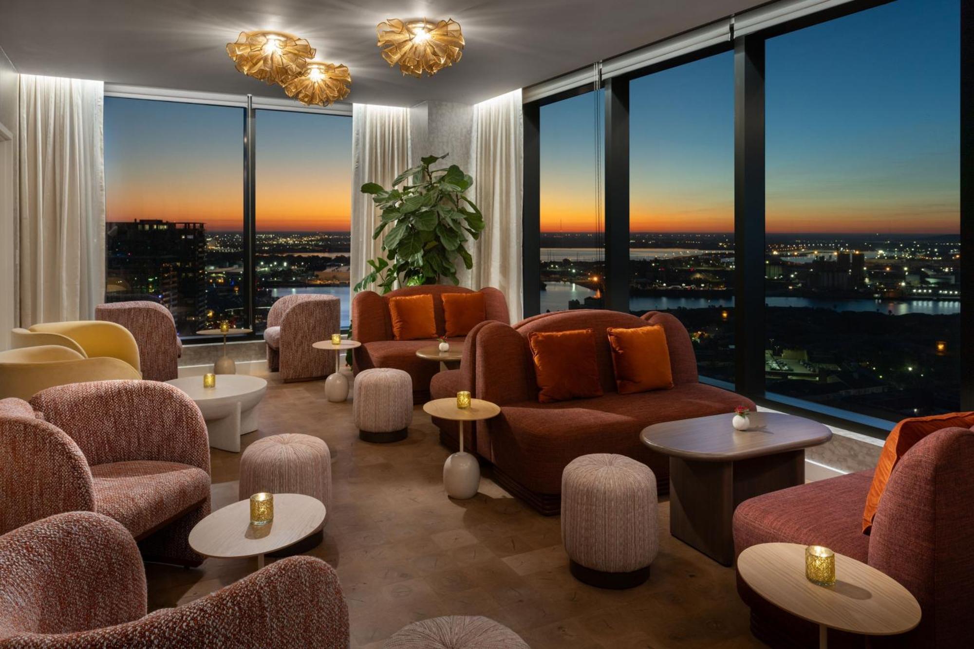 Jw Marriott Water Street 4*