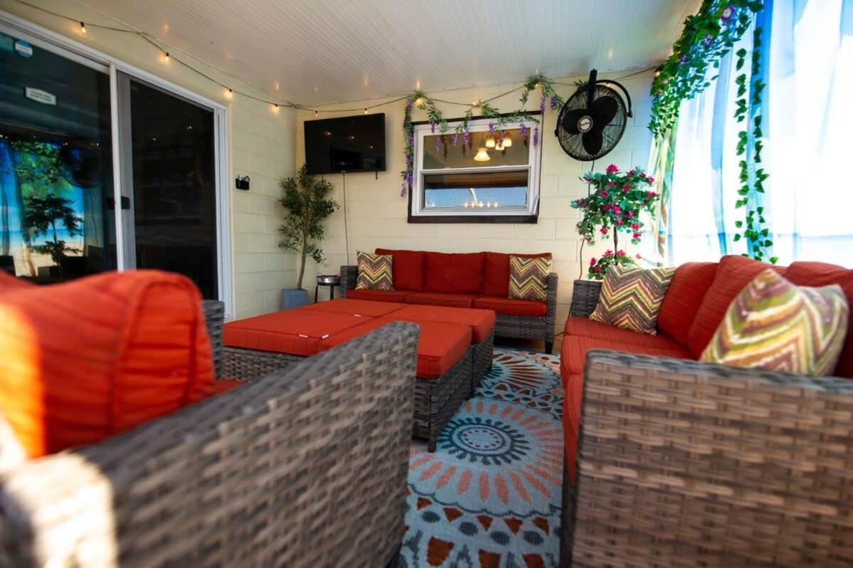 Charming W Private Heated Pool & Hot Tub Palm Harbor