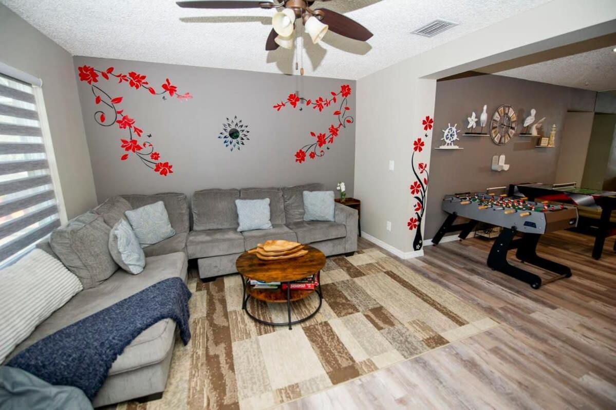 Charming W Private Heated Pool & Hot Tub Palm Harbor