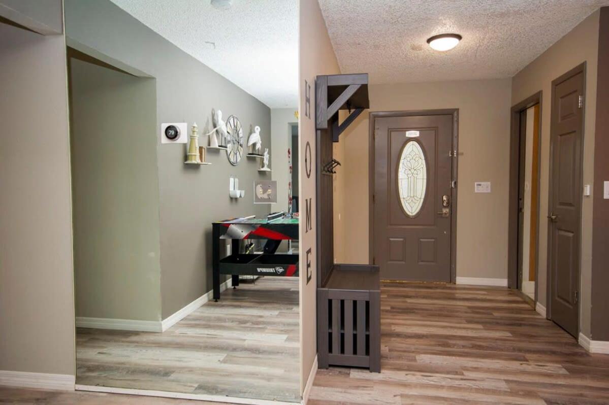 Holiday home Charming W Private Heated Pool & Hot Tub *