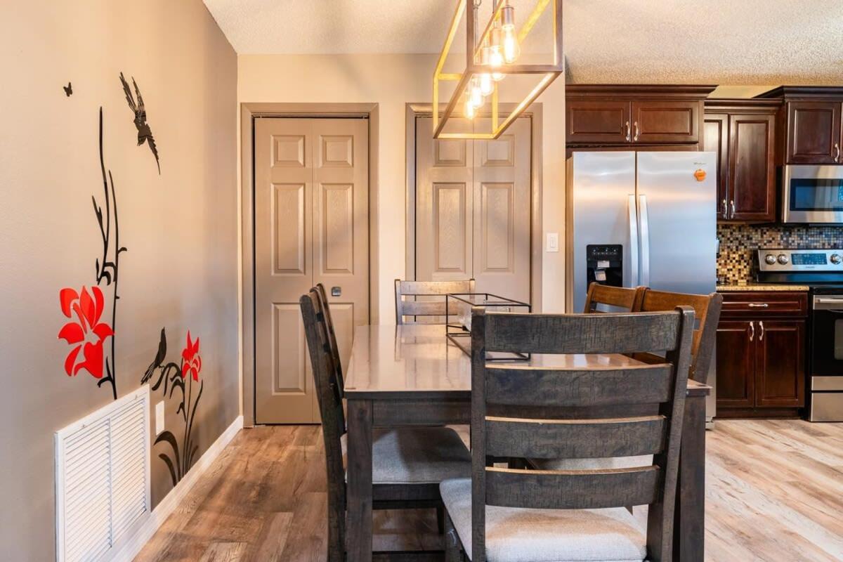 Holiday home Charming W Private Heated Pool & Hot Tub