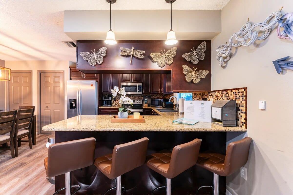 Charming W Private Heated Pool & Hot Tub Palm Harbor