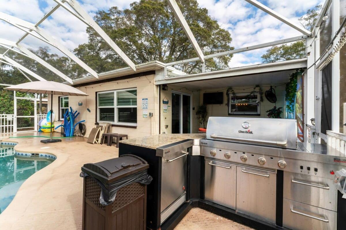 Charming W Private Heated Pool & Hot Tub