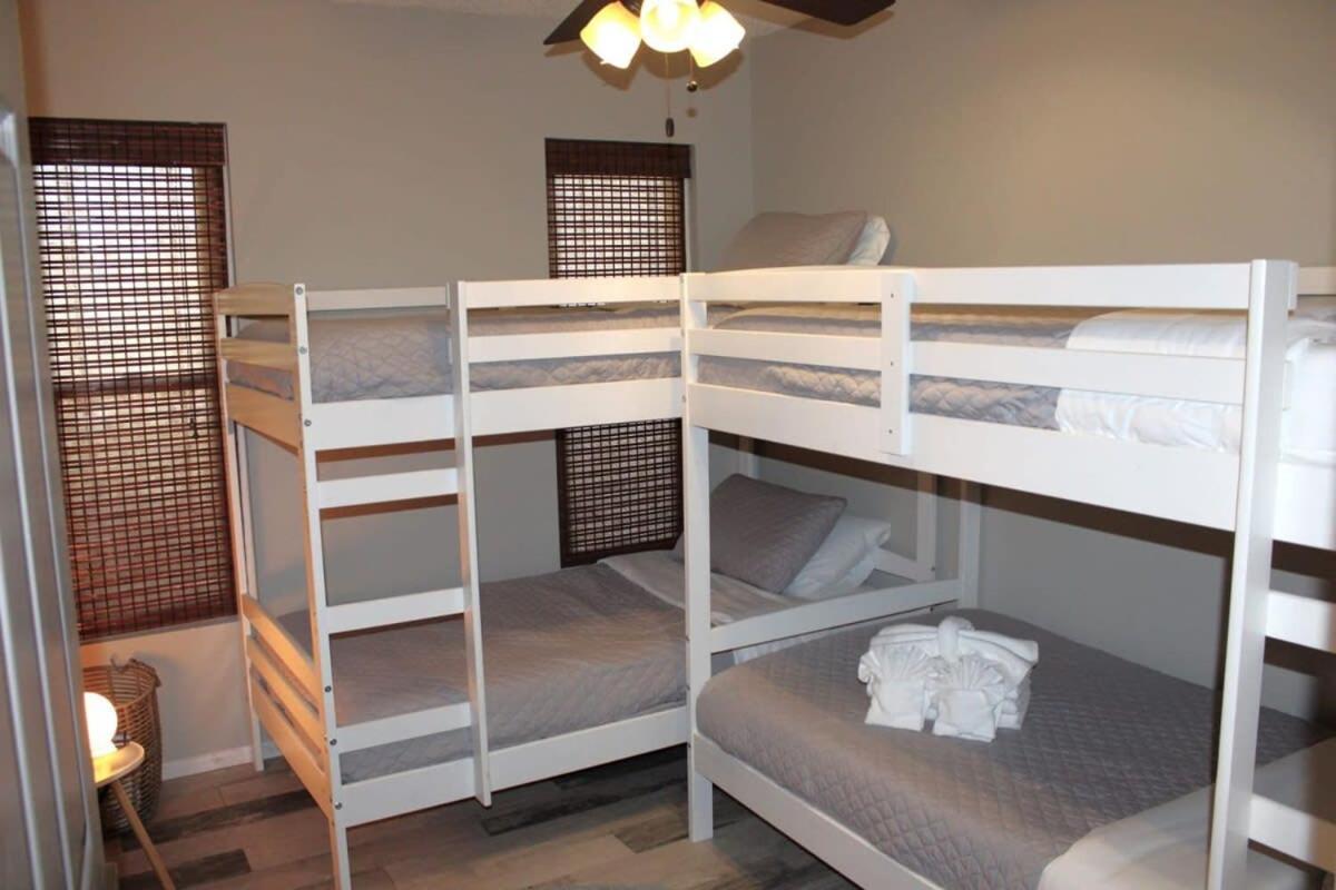 Charming W Private Heated Pool & Hot Tub *