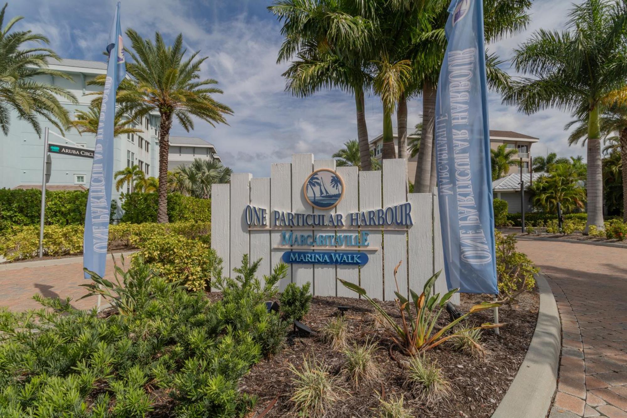 Holiday home At Margaritaville! Less Than 1 Mile To Ami!