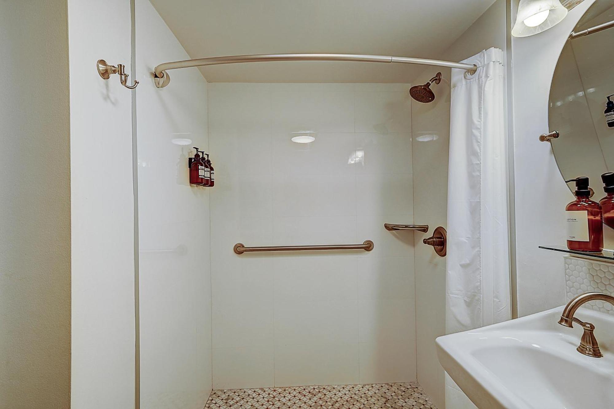Holiday home Cute 1 Bedroom Unit Located In In The Heart Of Coconut Grove Free Parking Miami