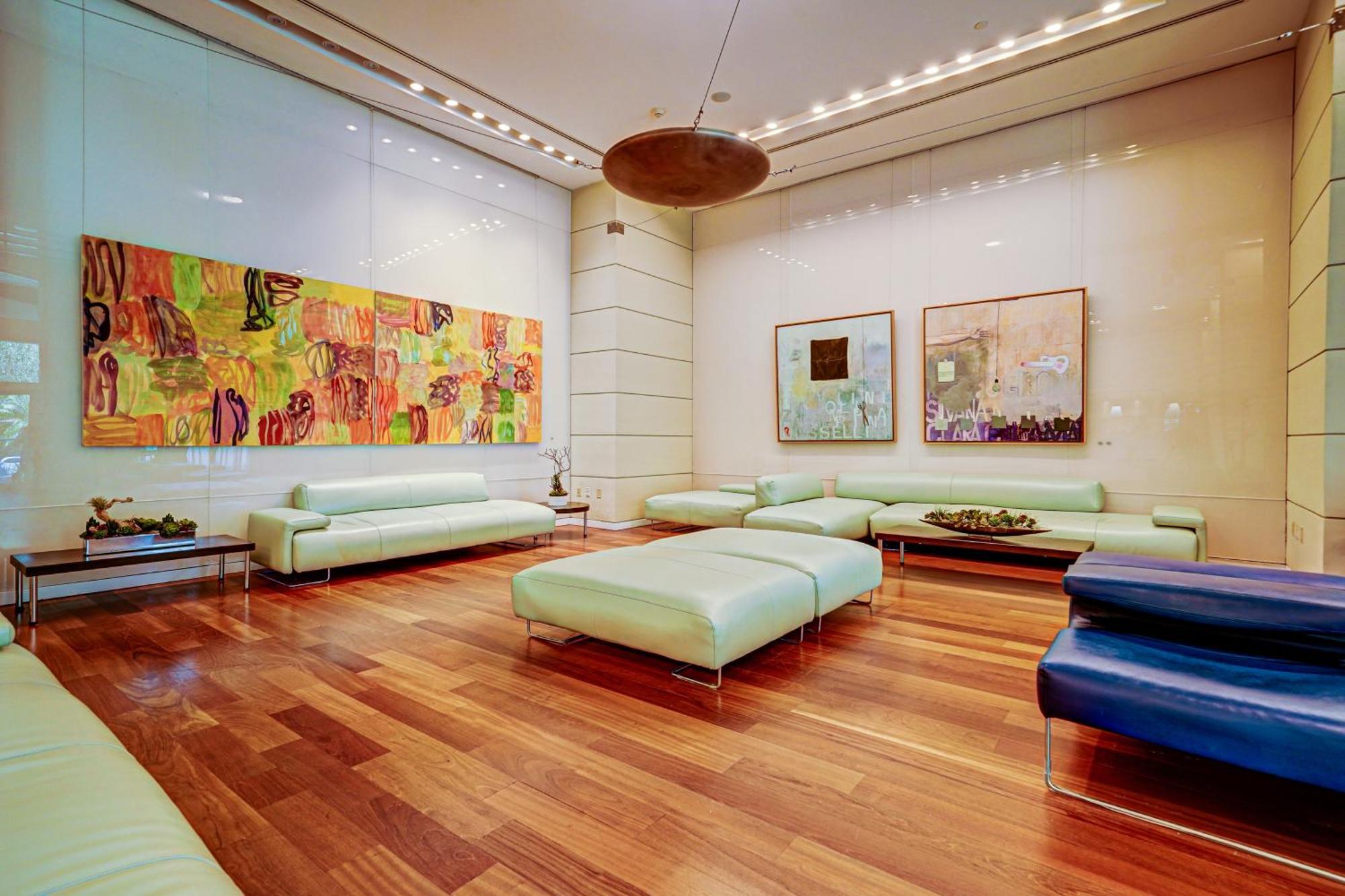 Coconut Grove 21st Floor Private Studio-parking & Wifi Included Apartment