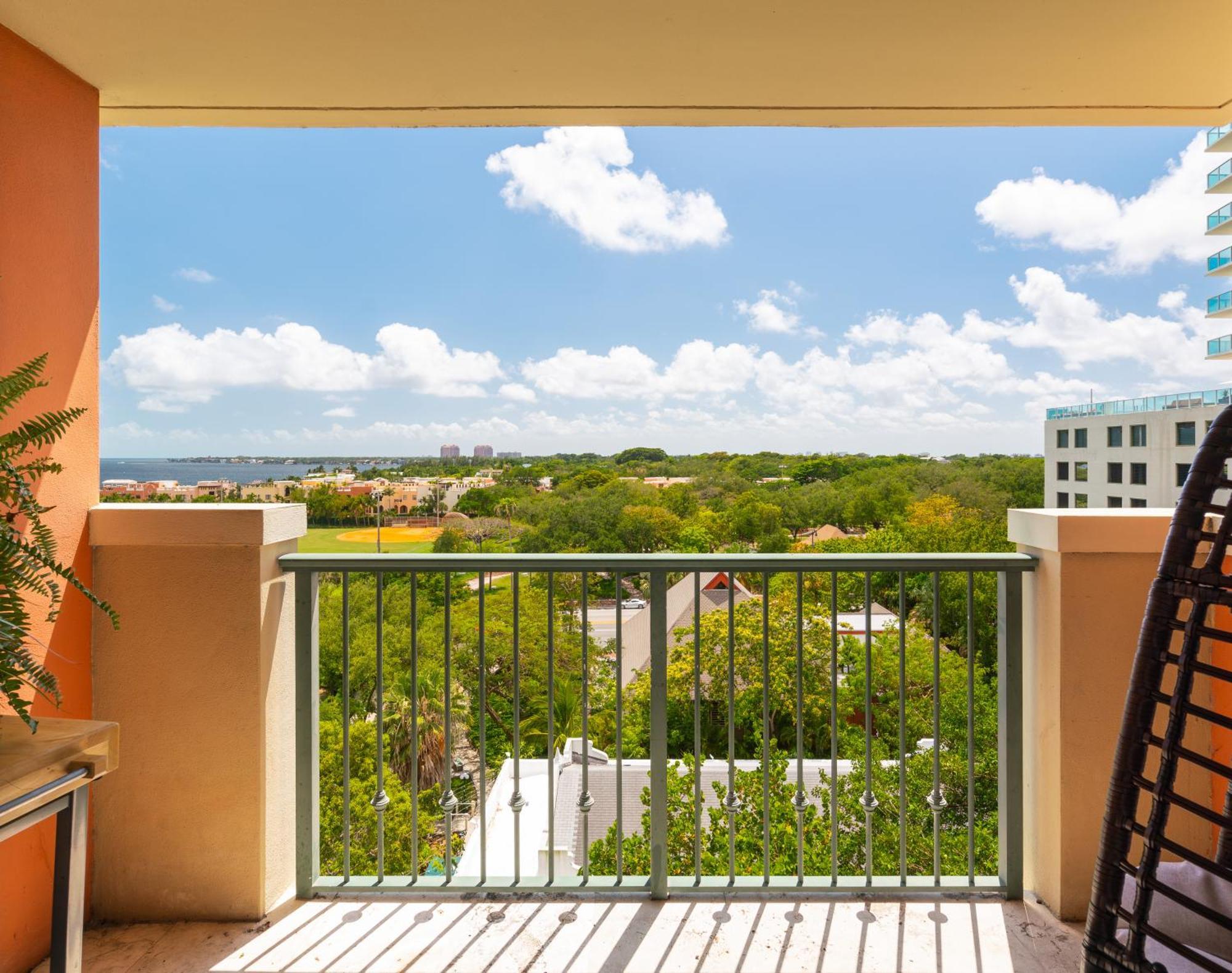 Apartment Coconut Grove Retreat 1 Bedroom With Bay Views *