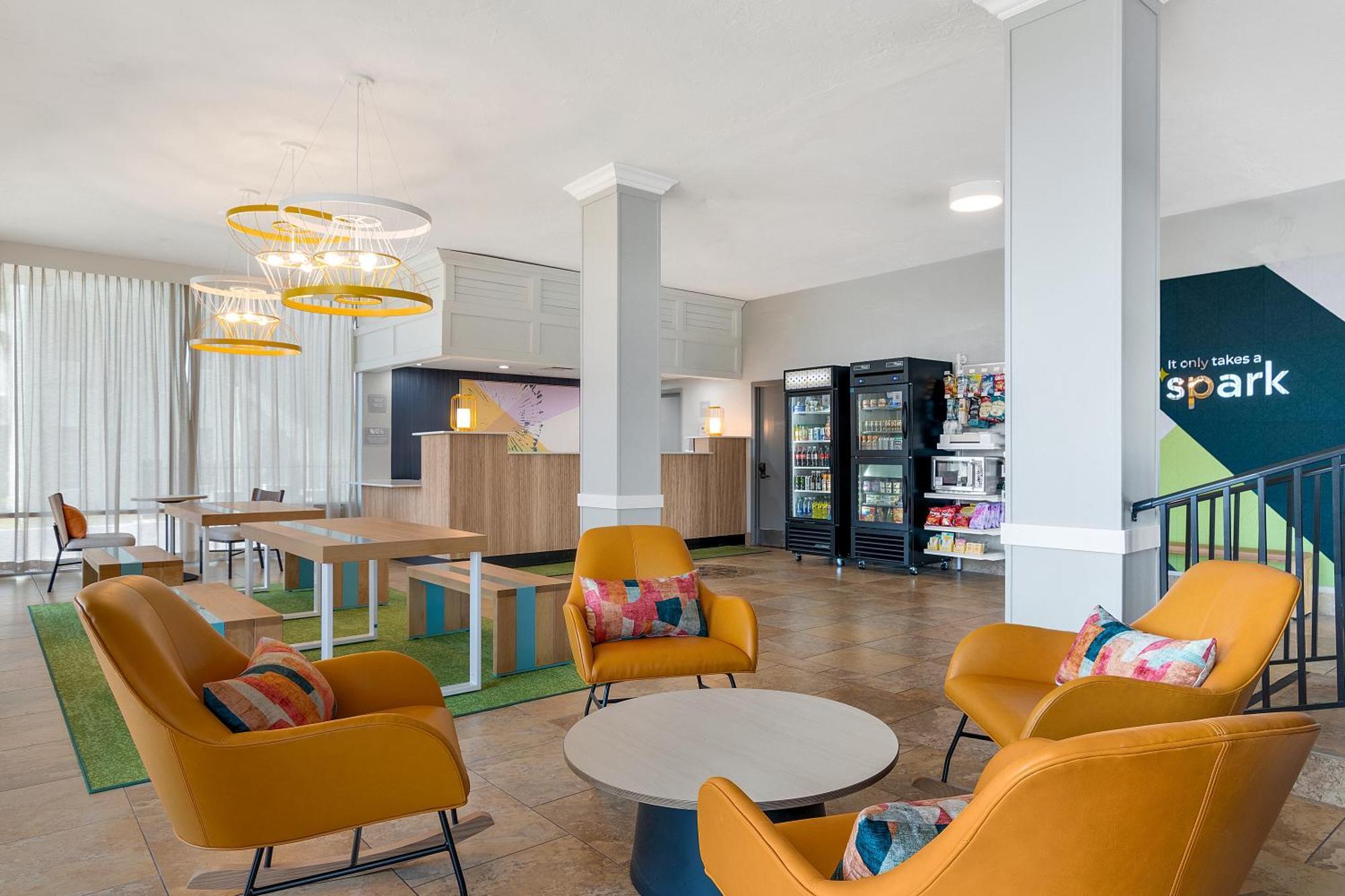 Spark By Hilton Ormond Oceanfront Hotel 3*