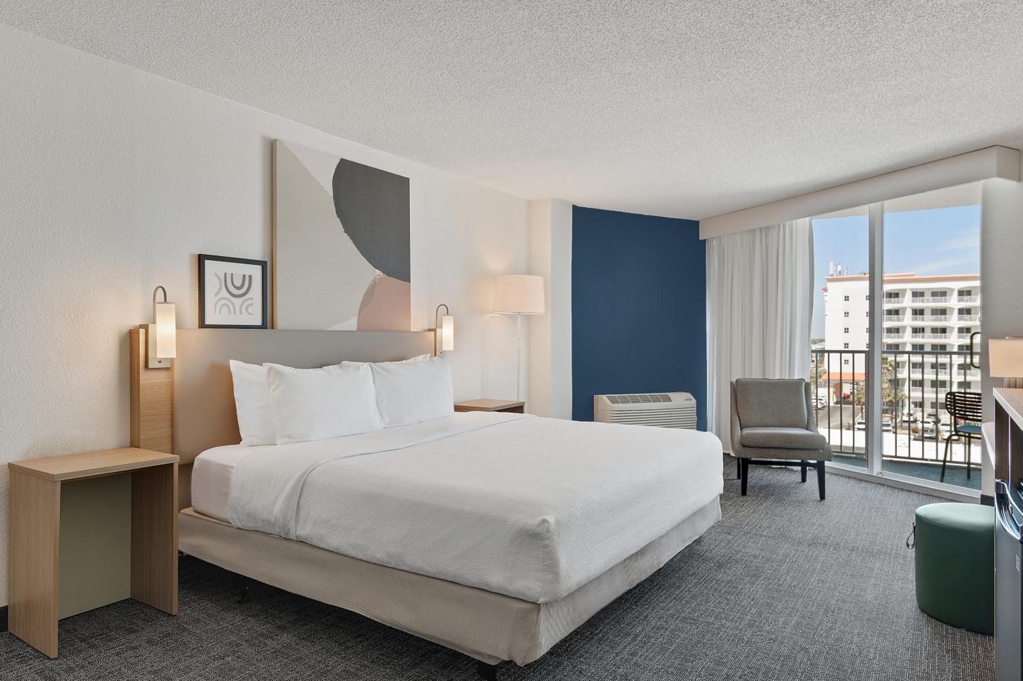 Hotel Spark By Hilton Ormond Oceanfront 3*