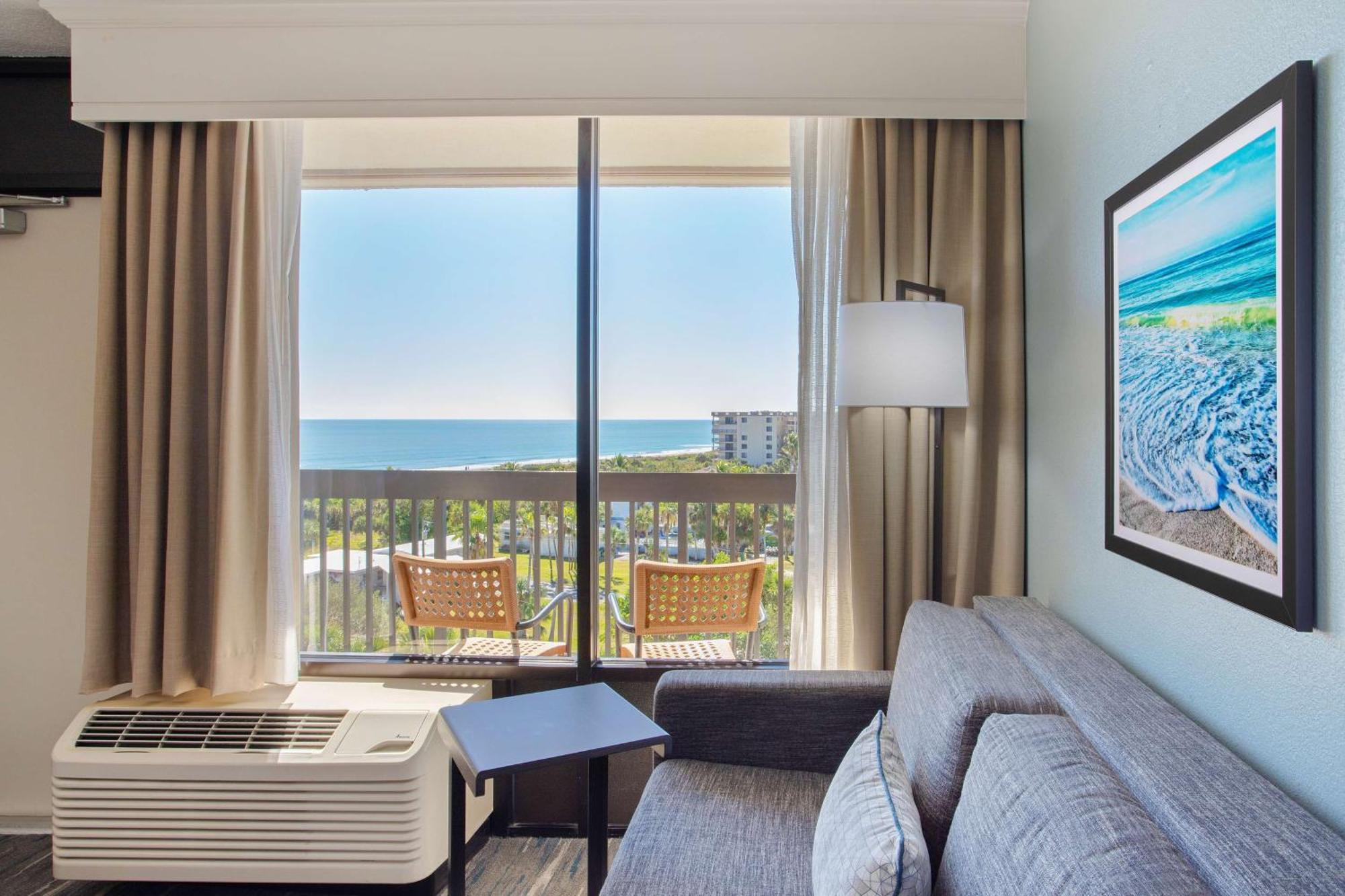 Hampton Cocoa Hotel