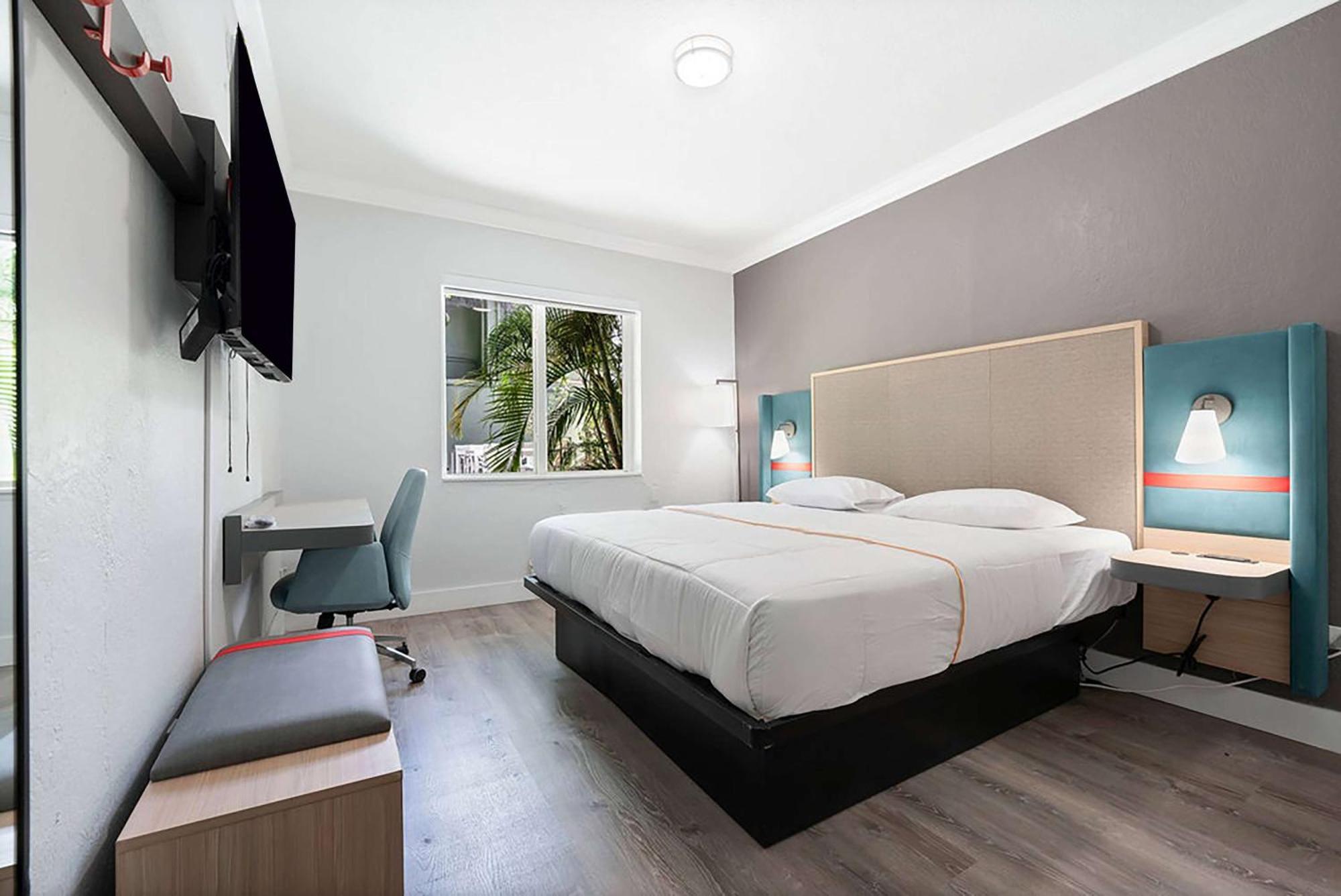 Garden Miami Airport, Trademark Collection By Wyndham Miami Springs