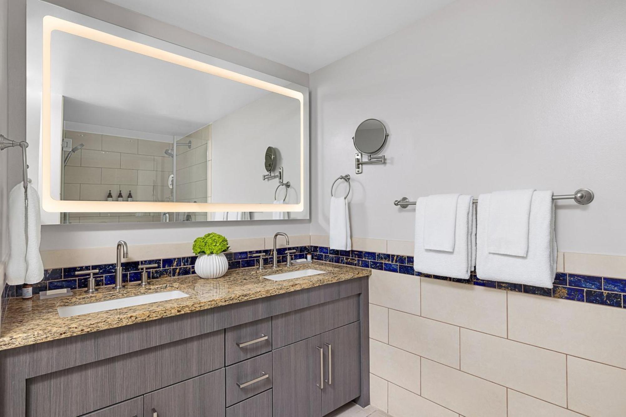 Marriott's Crystal Shores Hotel 4*
