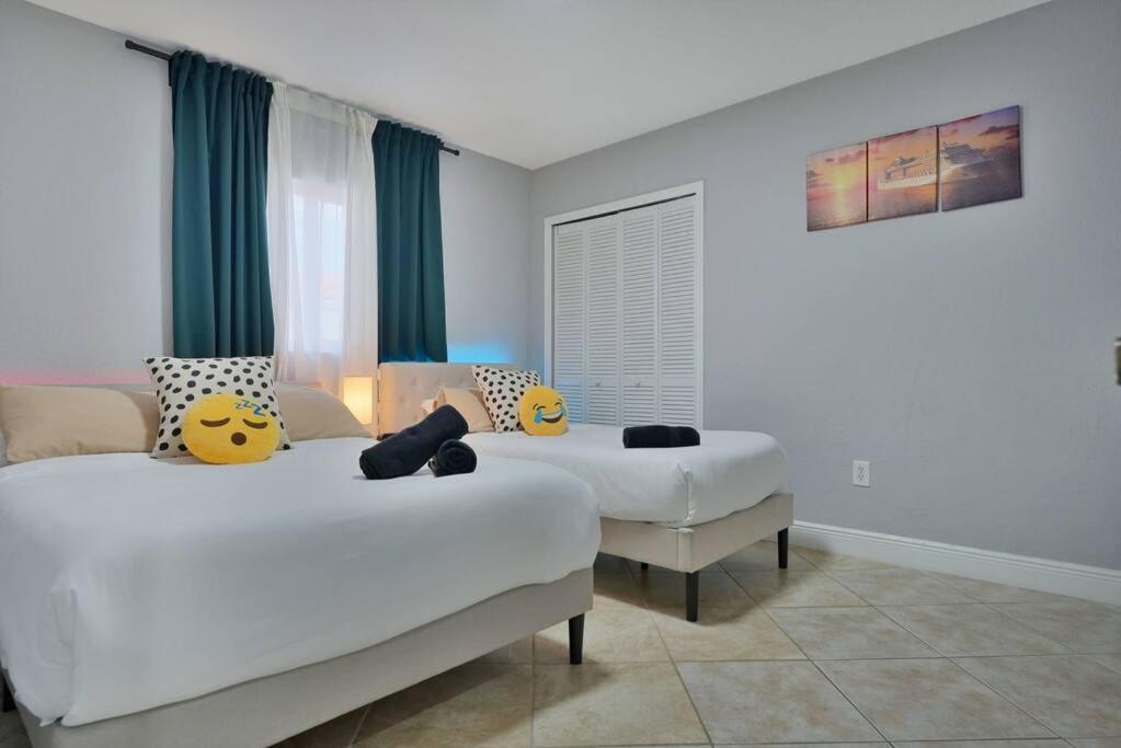 Coastal Escape: Luxury Retreat With Game & Access Holiday home *