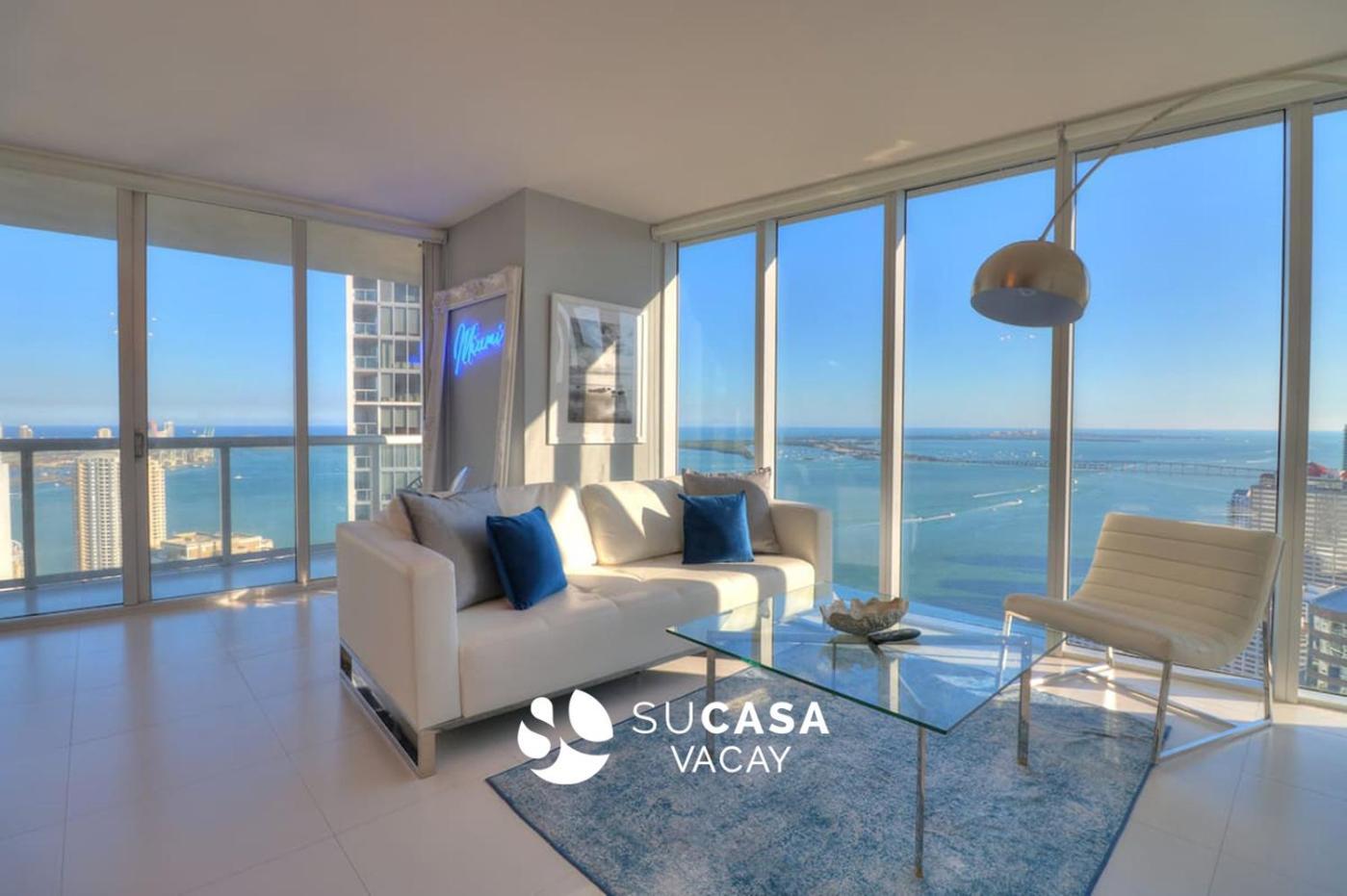 Water View 48th Floor - 2b2b - Free Parking -pool Holiday home Miami