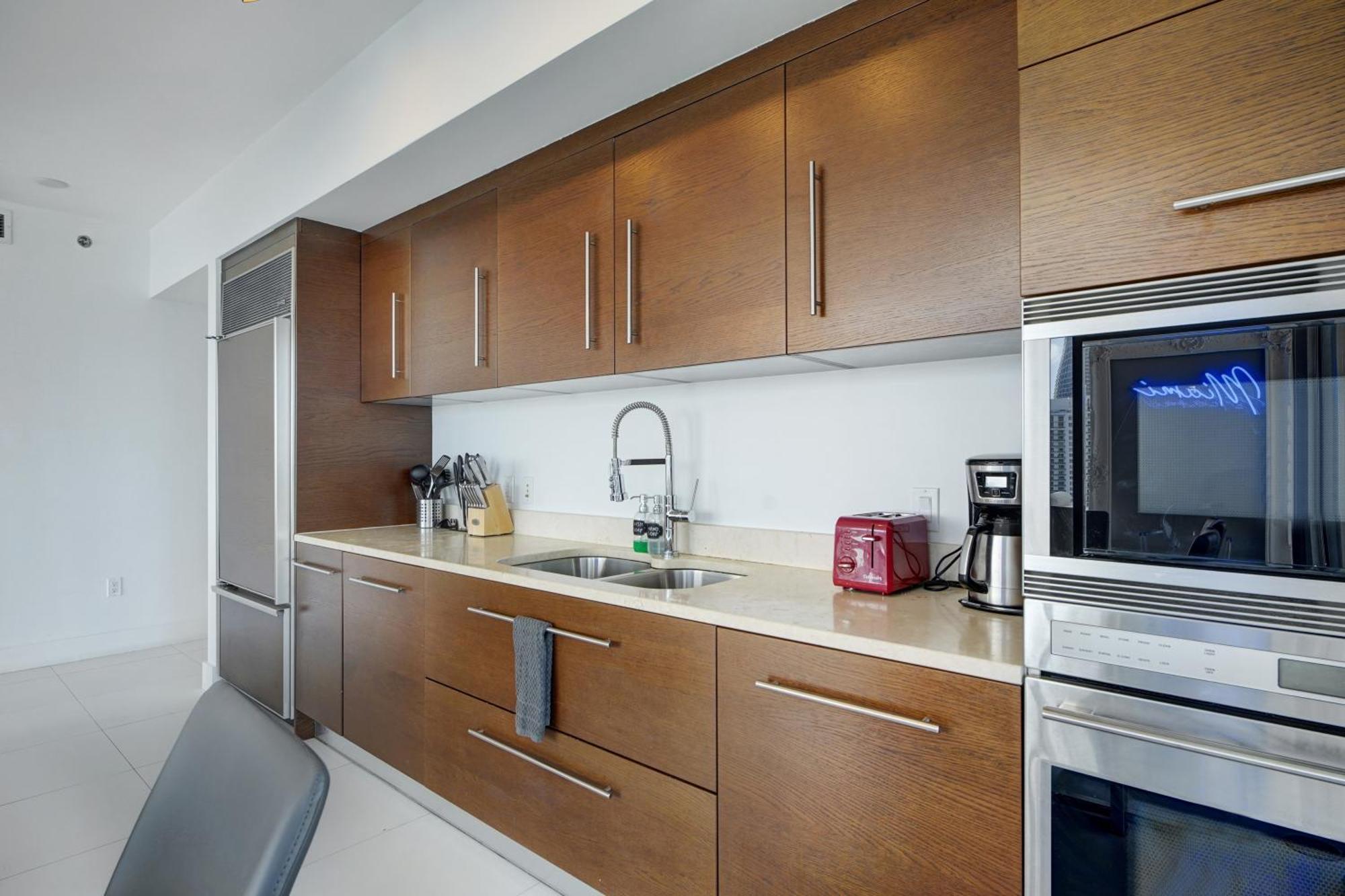 Holiday home Water View 48th Floor - 2b2b - Free Parking -pool Miami
