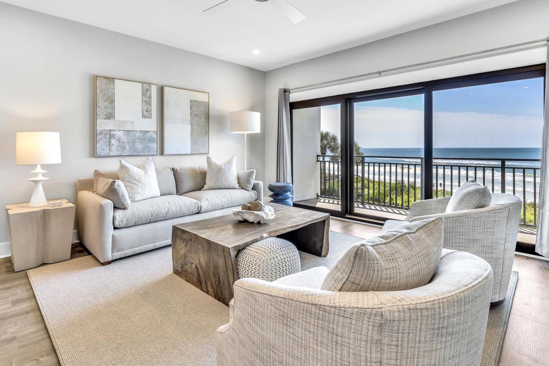 Paradise Palms, Renovated 30a Gulf Front Condo, Sleeps 6, Private Beach Access & 2 Bikes Seagrove Beach