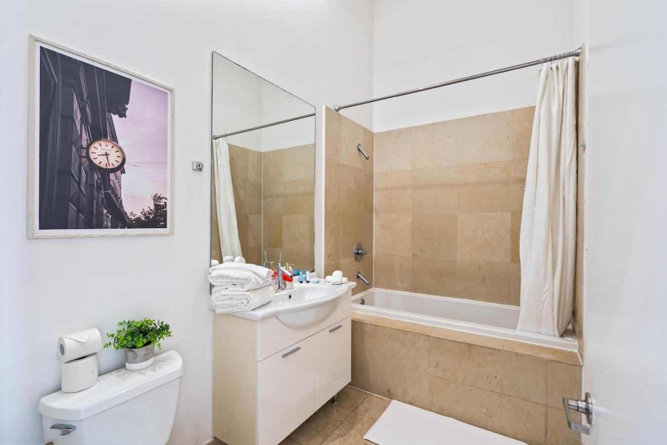 Icon 1 Bed With Water Views 16 Ft Ceilings And Free Access Apartment Miami