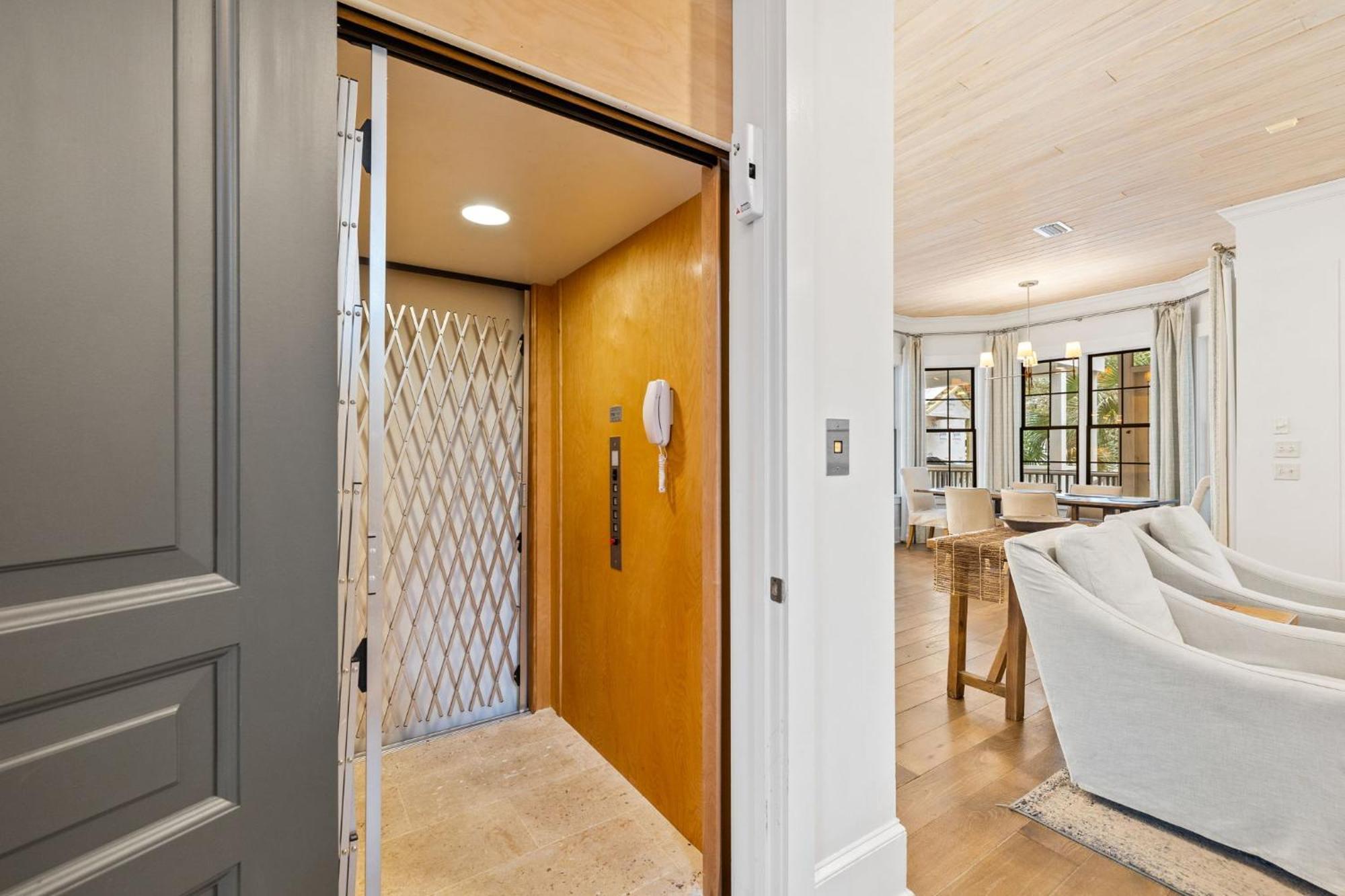 Serenity Now - Private Pool,5 Bikes,gulf Views, Steps To The And Seaside!