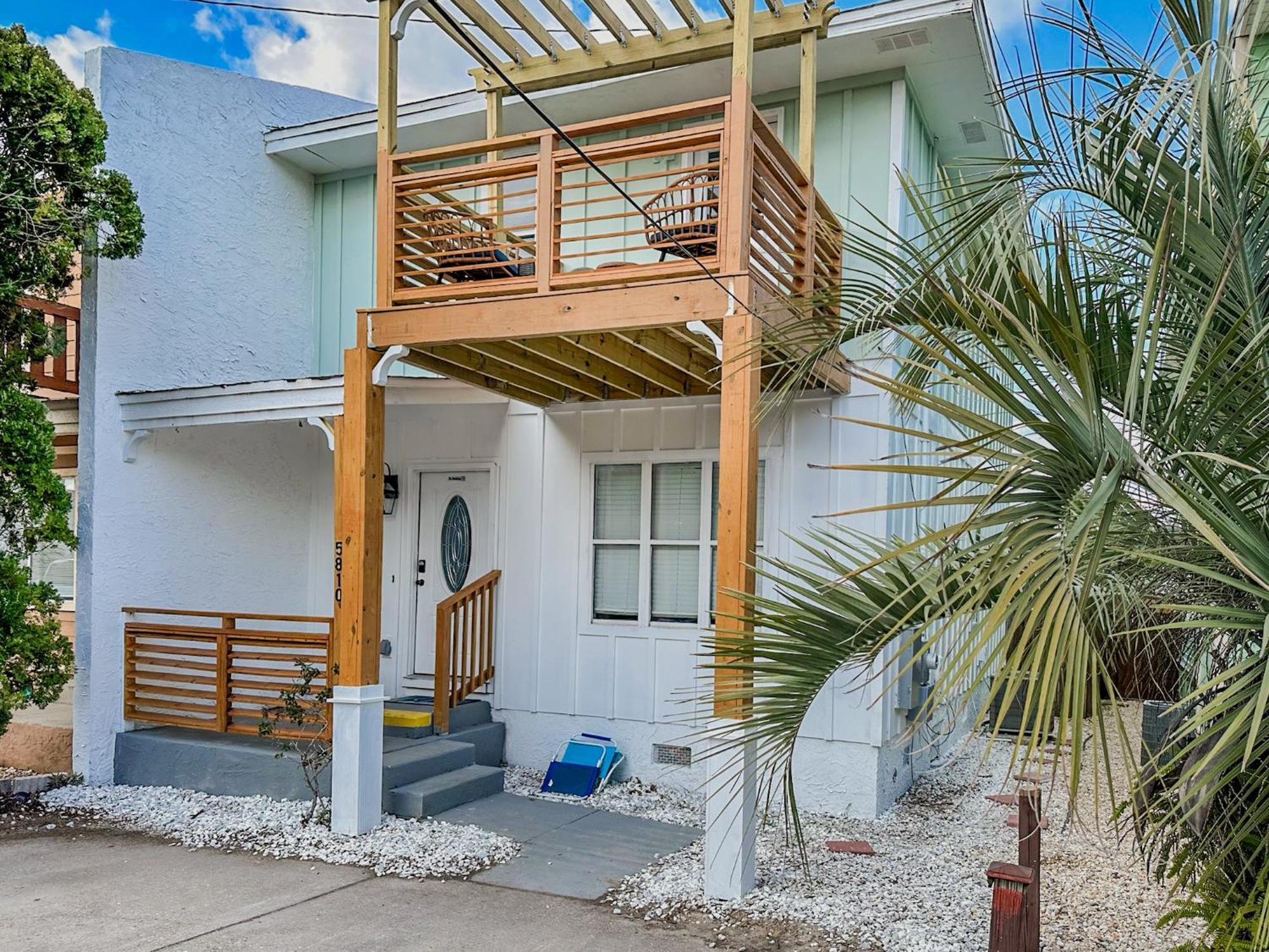 Oceanview Oasis - Relax With Hot Tub, Breakfast, Fire Pit & Putting Green! Panama City Beach