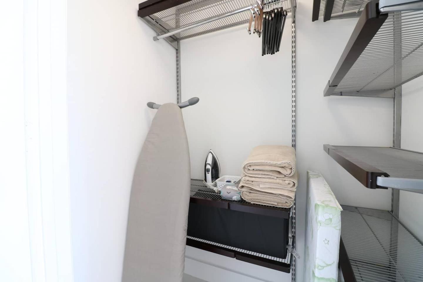 Water View 48th Floor - 2b2b - Free Parking -pool Holiday home *