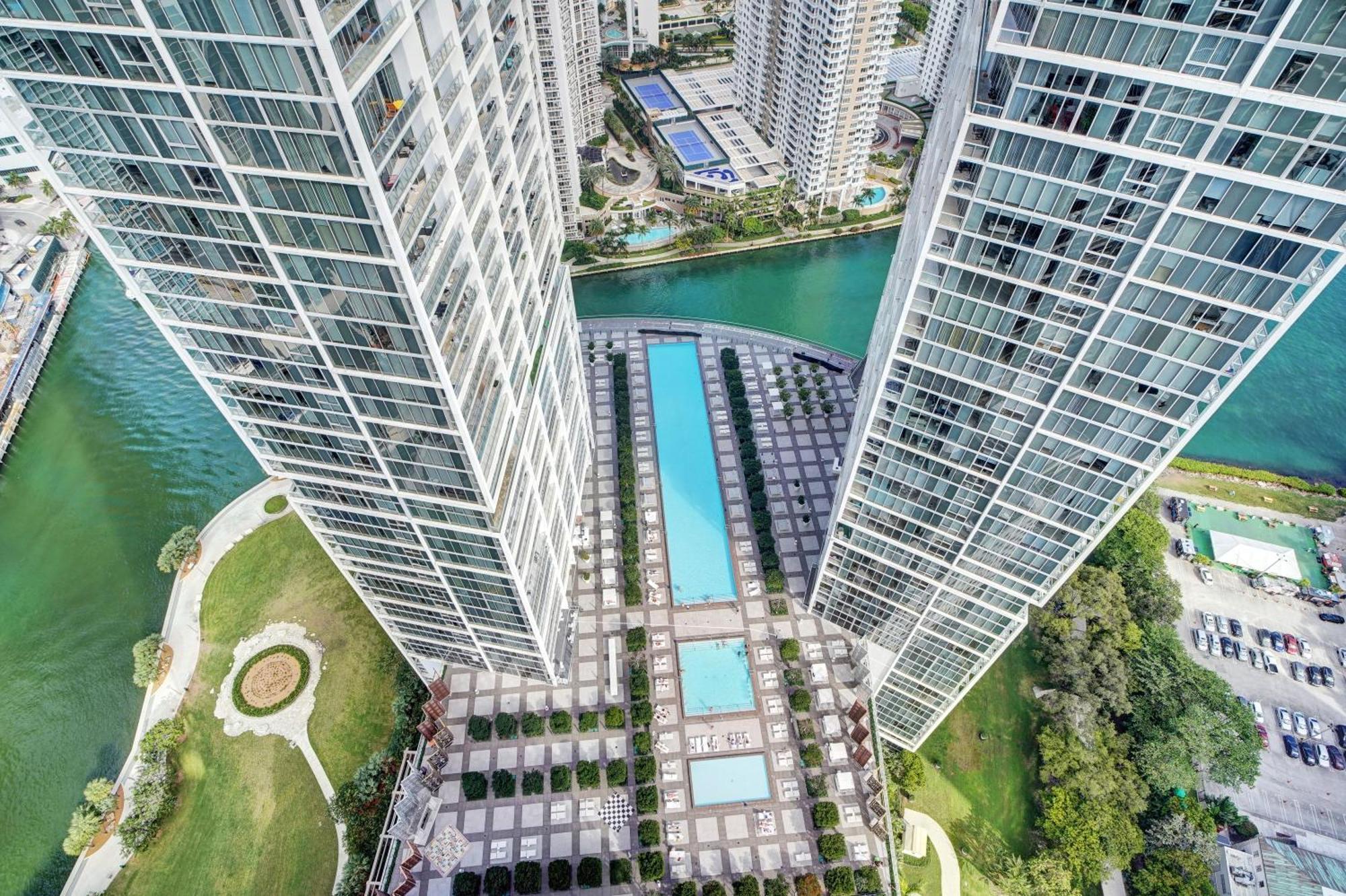 Water View 48th Floor - 2b2b - Free Parking -pool *