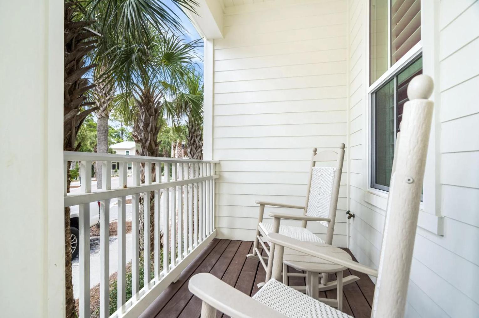 Endless Summer Nights At Seacrest Holiday home